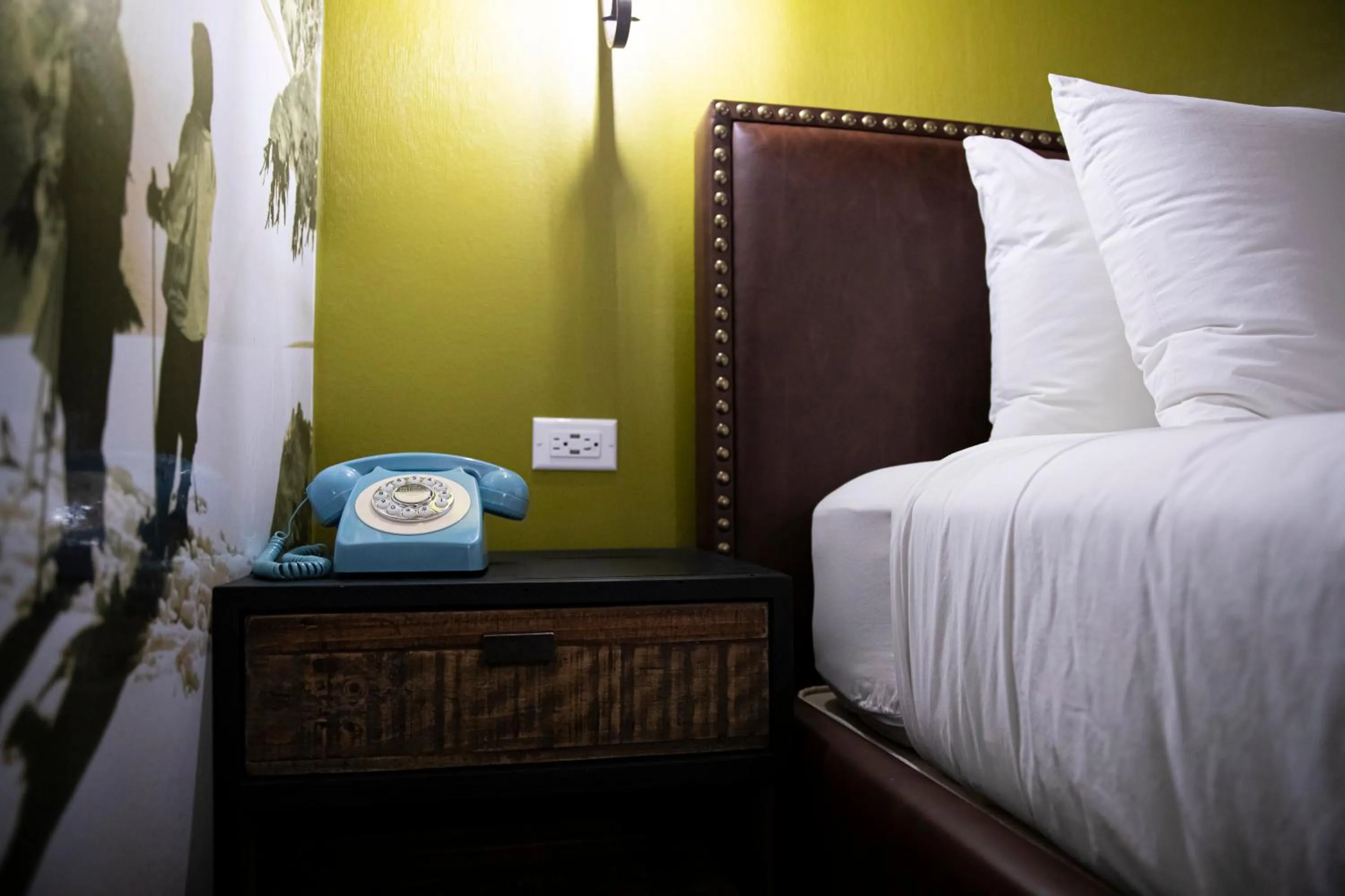 Bedroom, Bed in Campfire Hotel