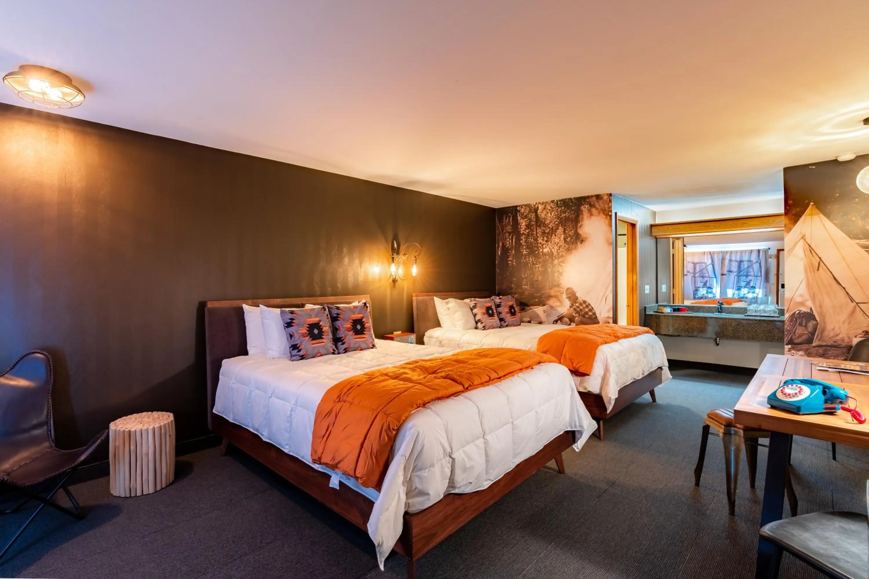 Bedroom, Bed in Campfire Hotel