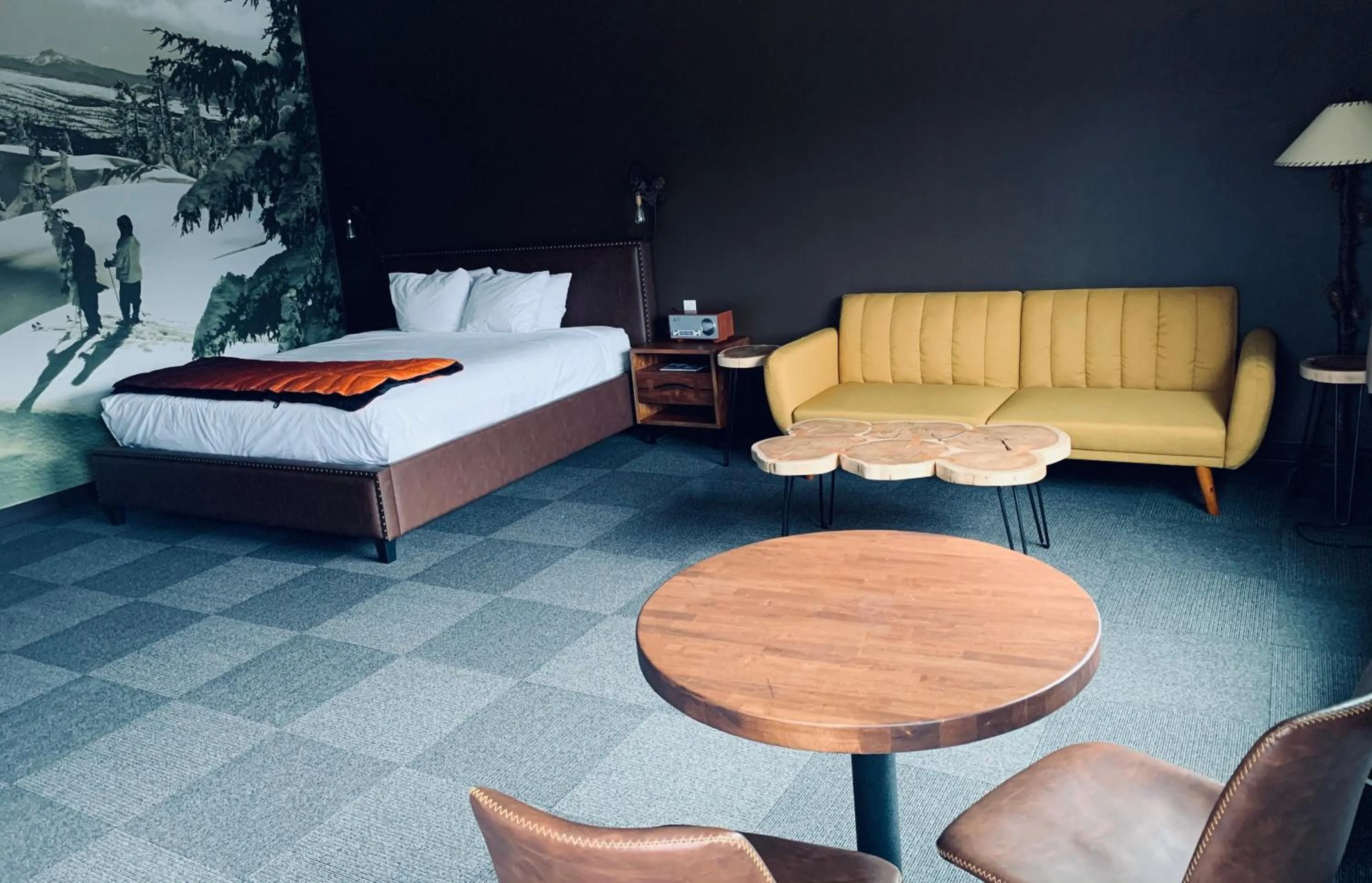 Photo of the whole room, Bed in Campfire Hotel