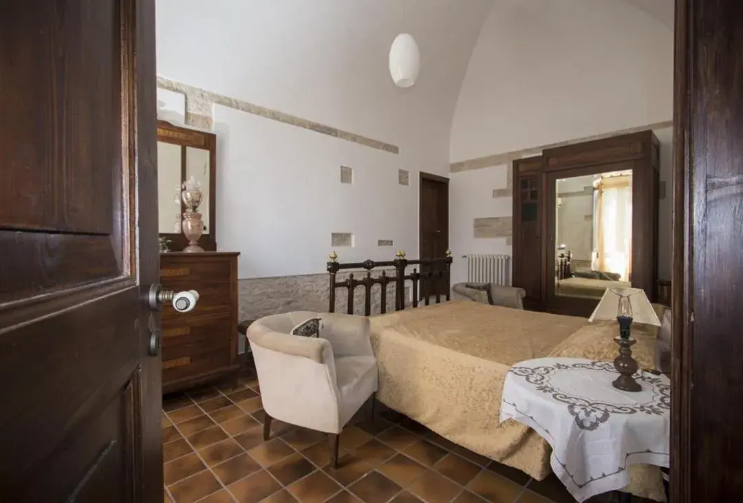 Queen Room in MASSERIA CITULO Il Pino grande Queen Room in MASSERIA CITULO Il Pino grande