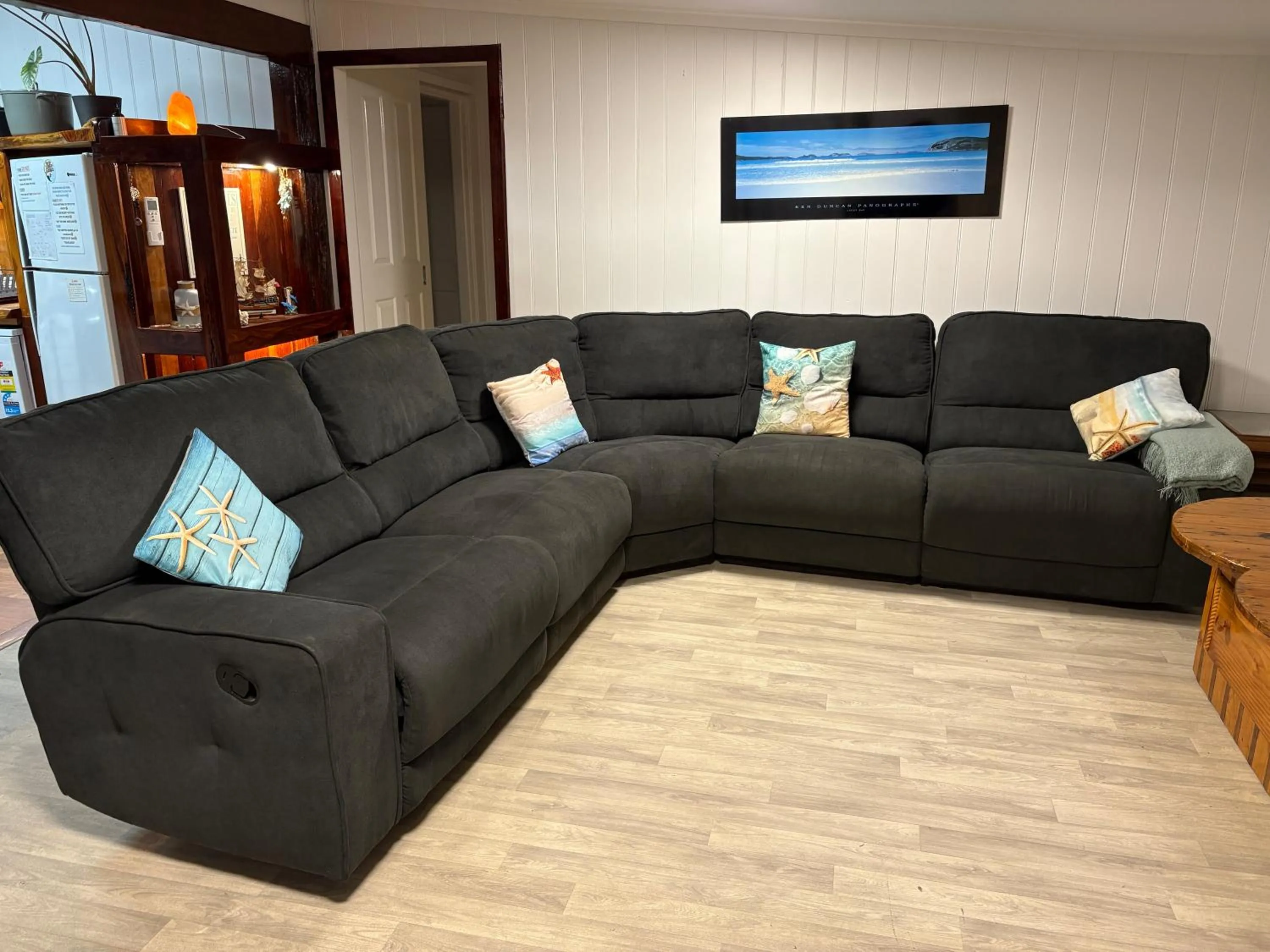 Living room in Rustic Retreat Esperance