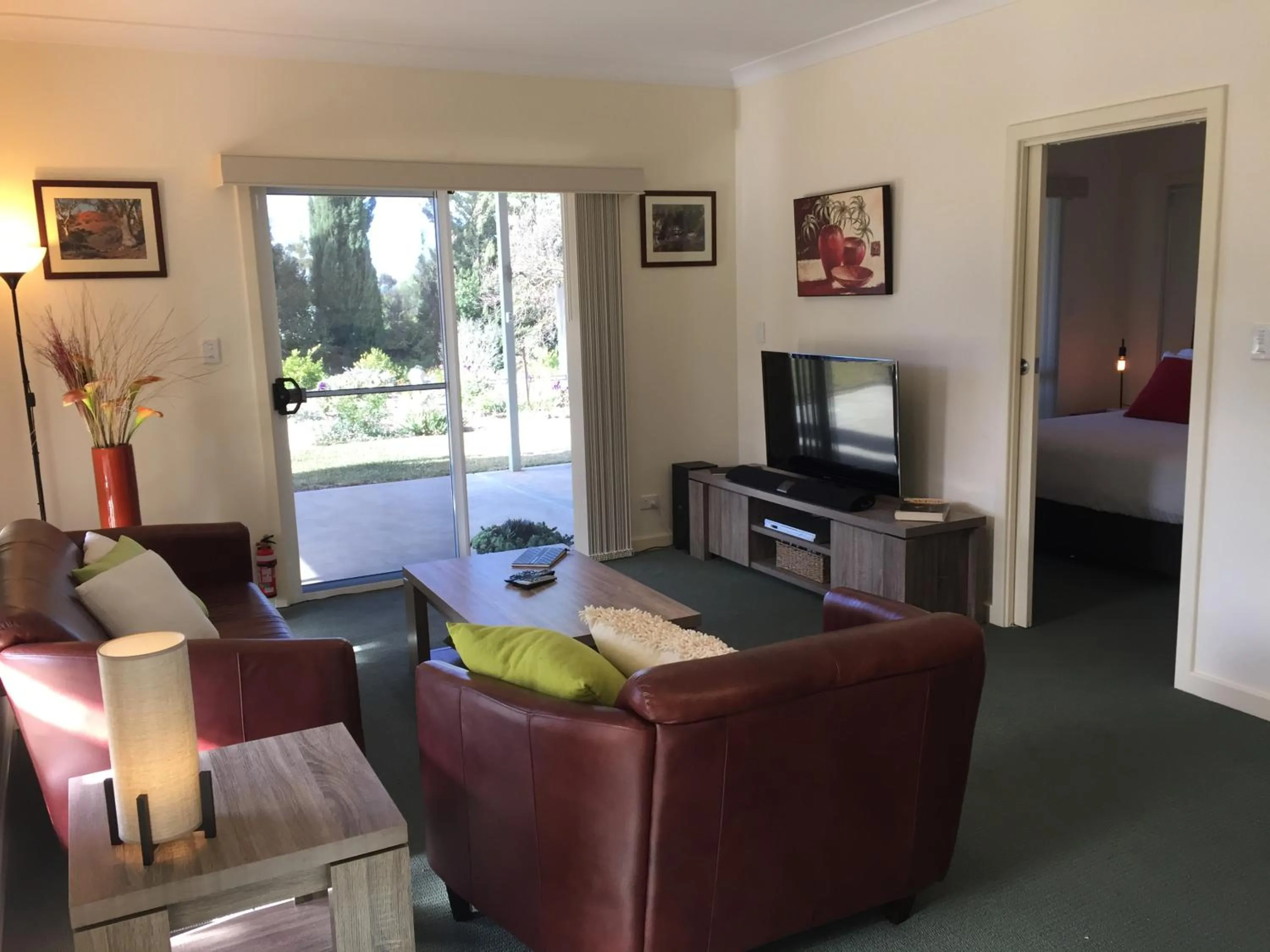 Living room in Lyreen's Apartment