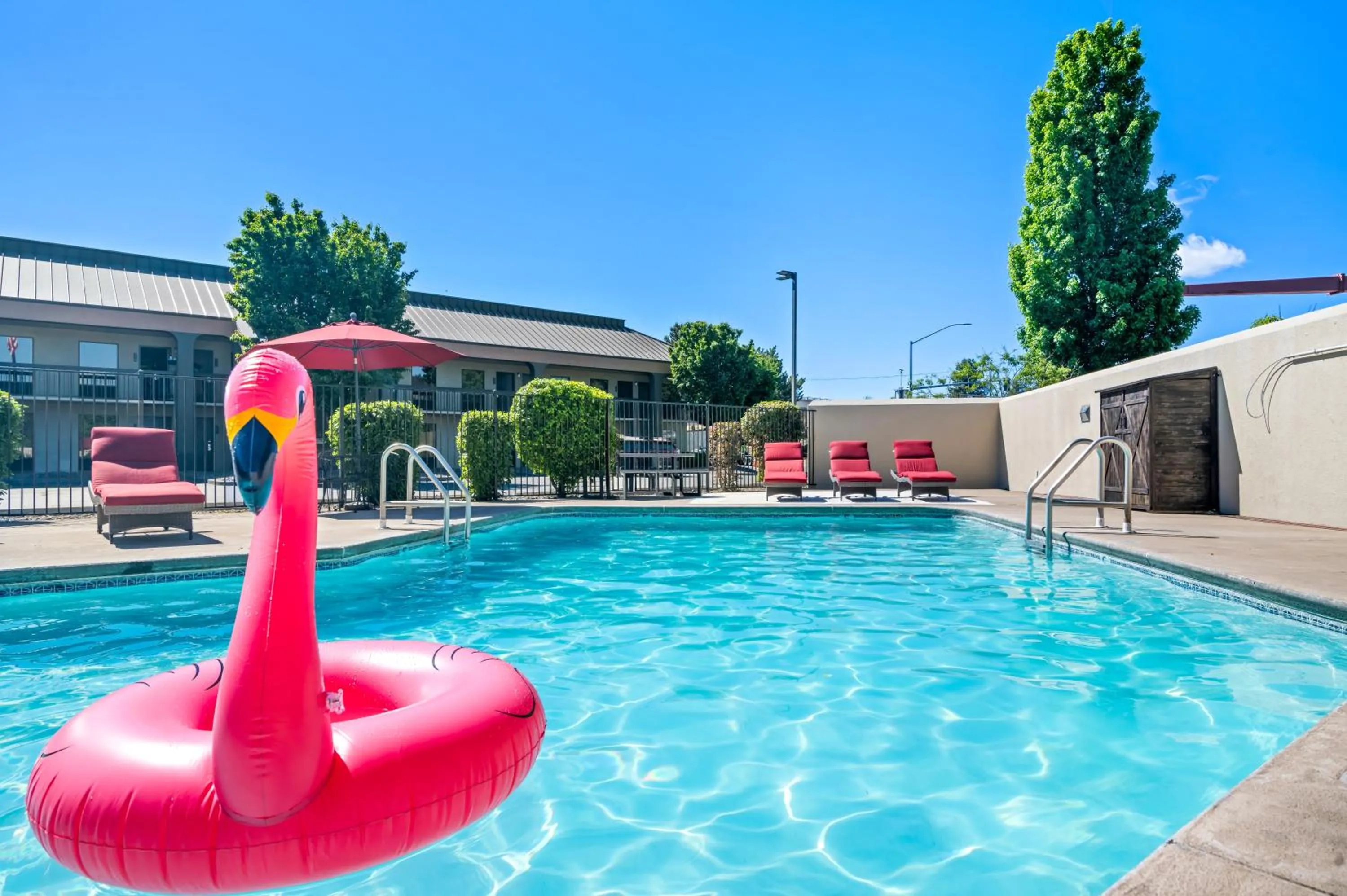 Day in Red Lion Inn & Suites Deschutes River - Bend