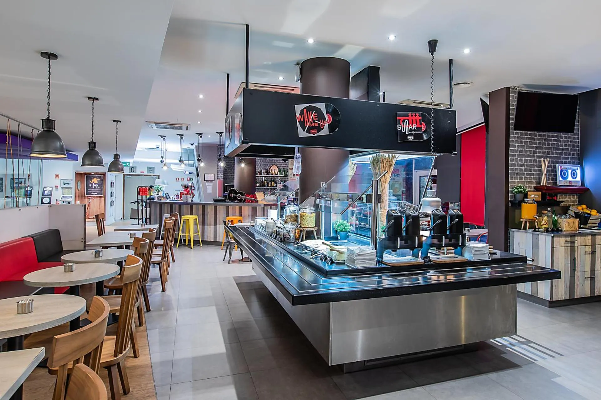 Restaurant/places to eat in Hotel ibis Lisboa Alfragide