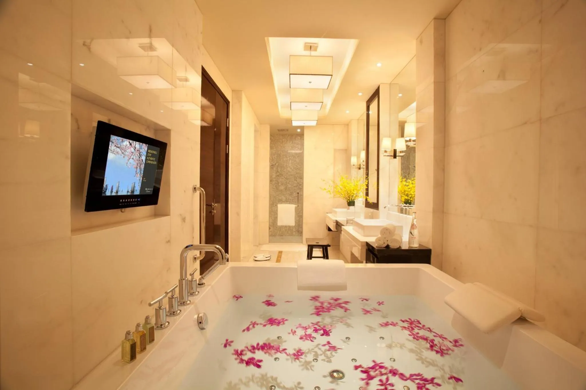 Bathroom, Bed in InterContinental Wuxi by IHG