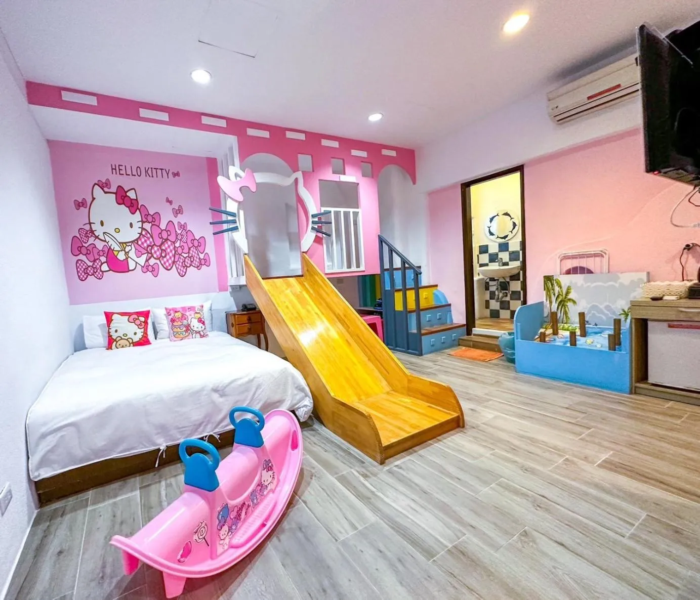 Photo of the whole room, Bed in Rockhand Homestay