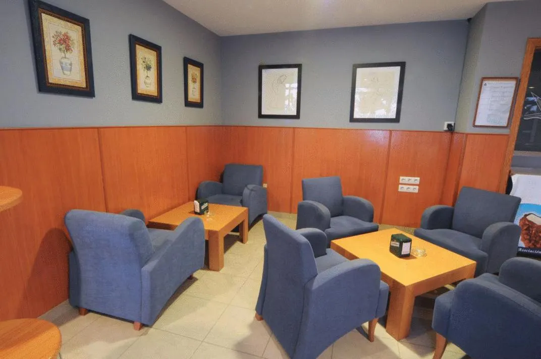 Lounge or bar in Hotel Montemar