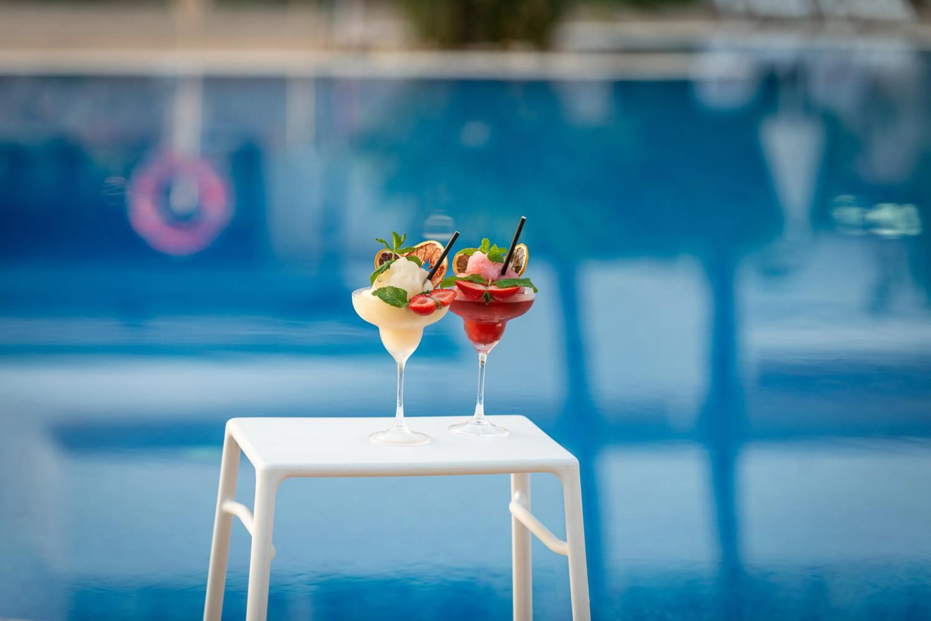 Lounge or bar in Welikehotel Marfil Playa