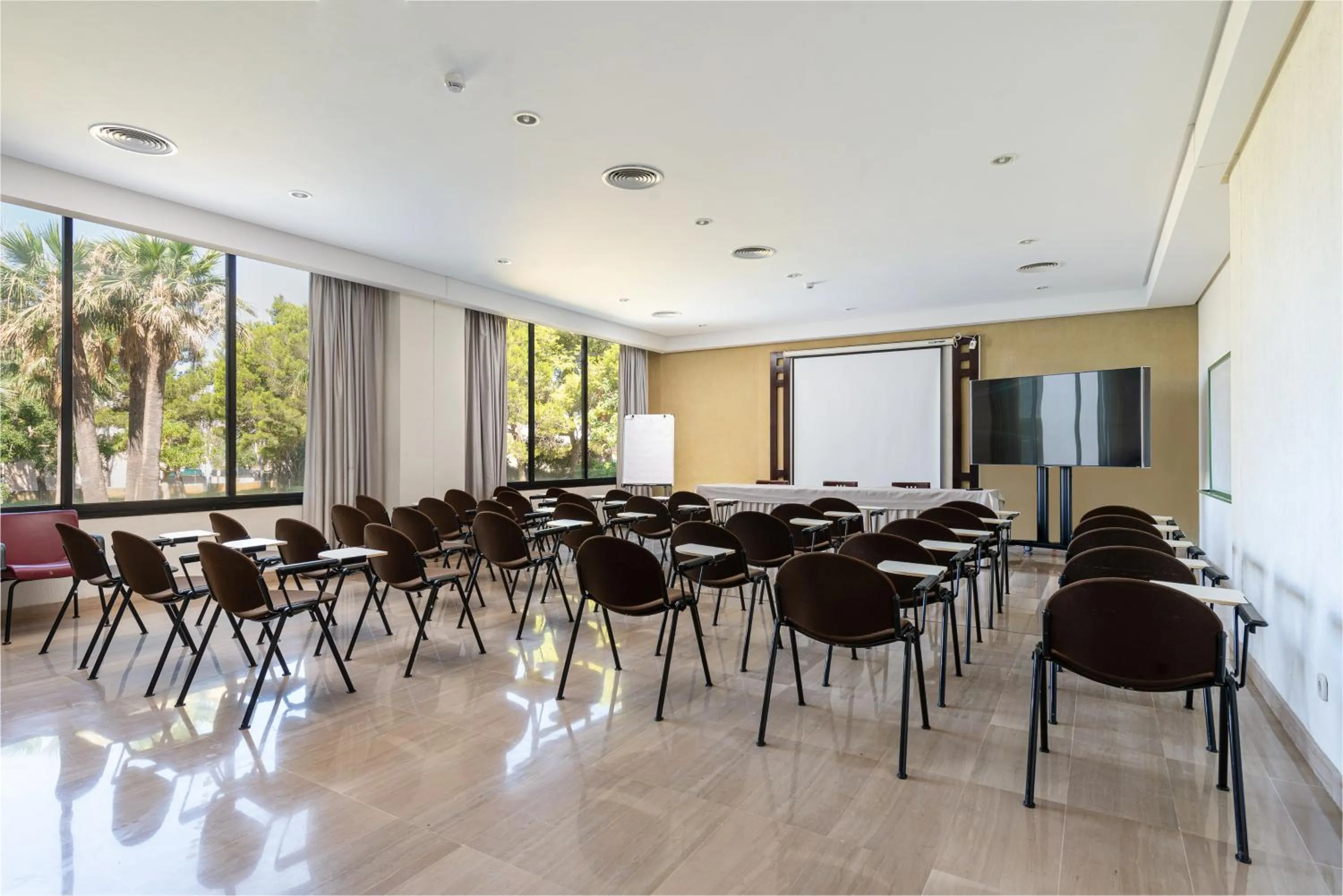 Meeting/conference room in Welikehotel Marfil Playa