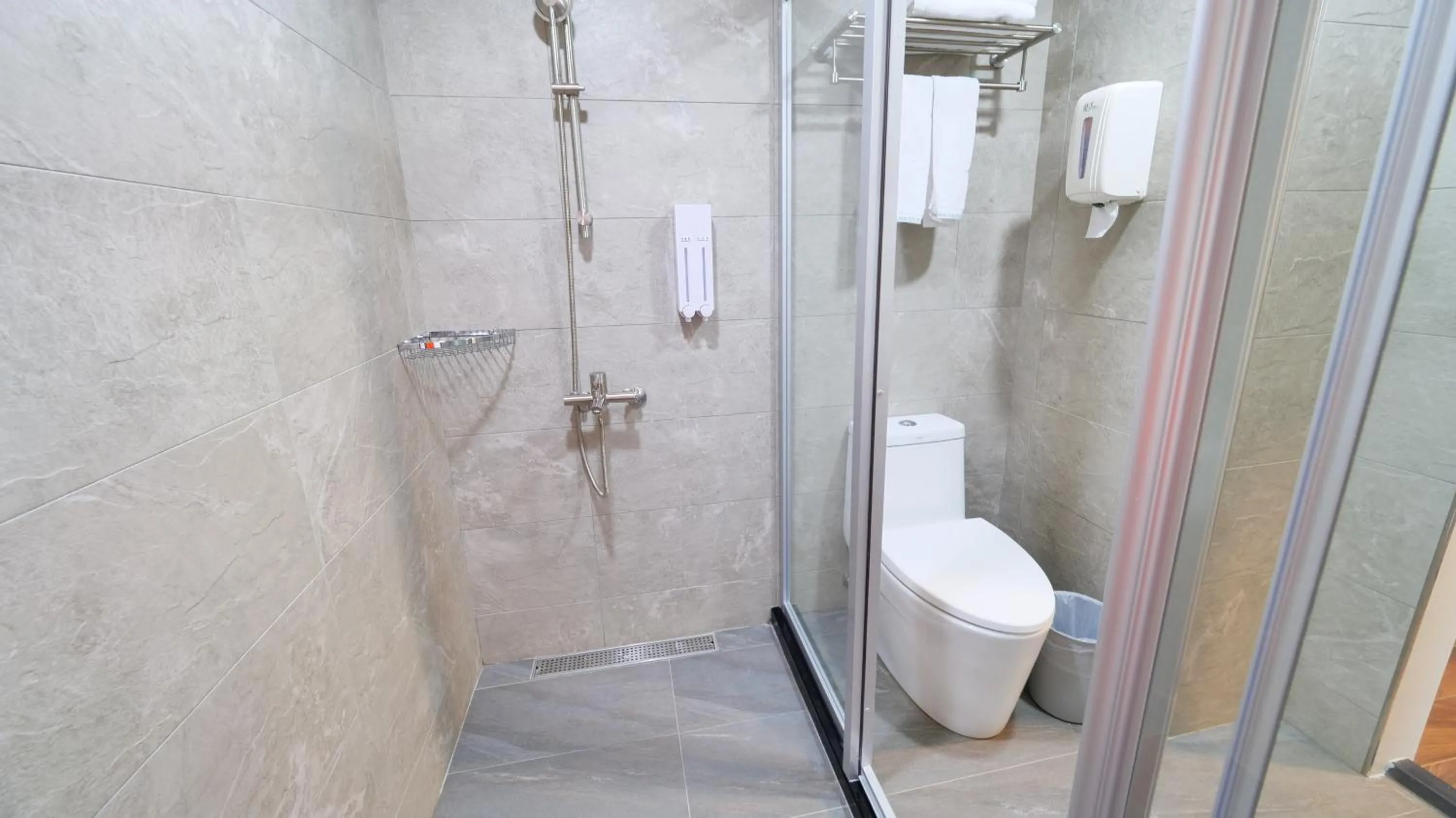 Bathroom in Apause Hotel