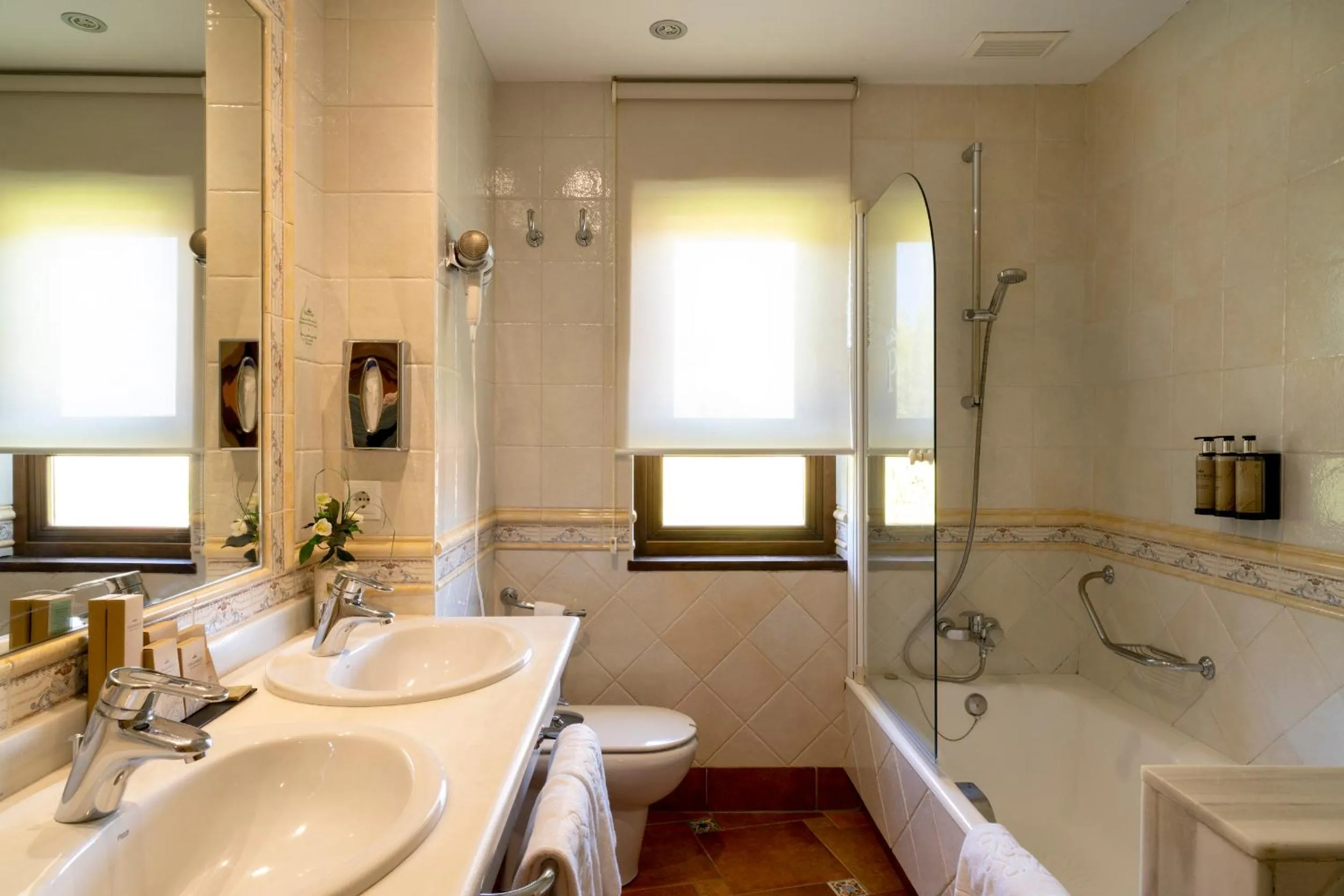 Toilet in Parador de Argómaniz