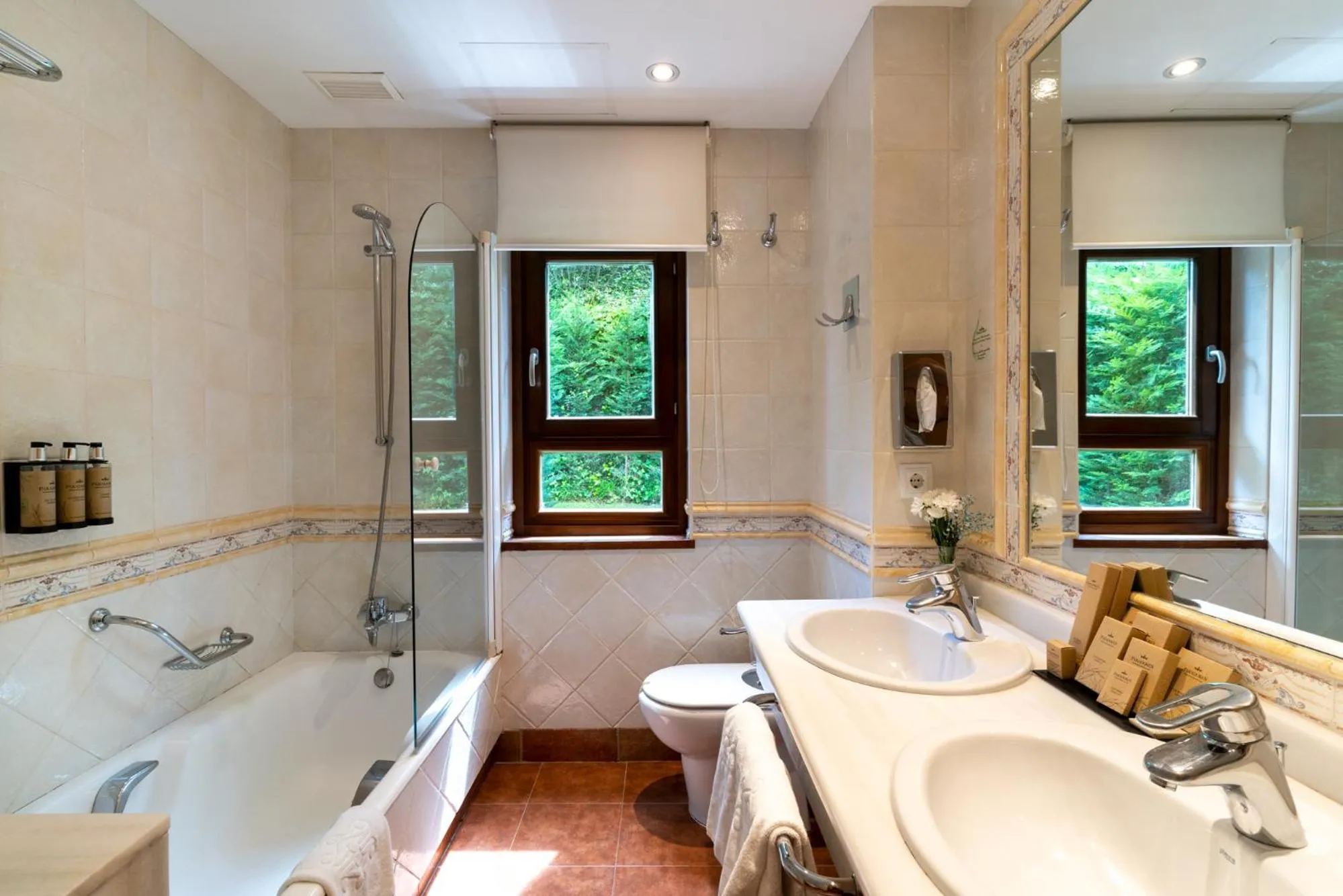 Toilet in Parador de Argómaniz