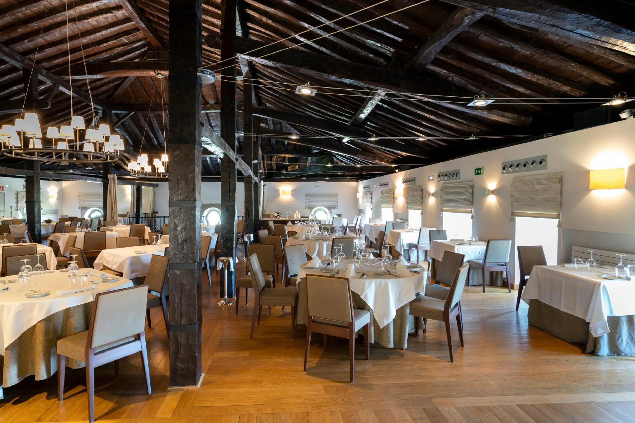 Restaurant/places to eat in Parador de Argómaniz