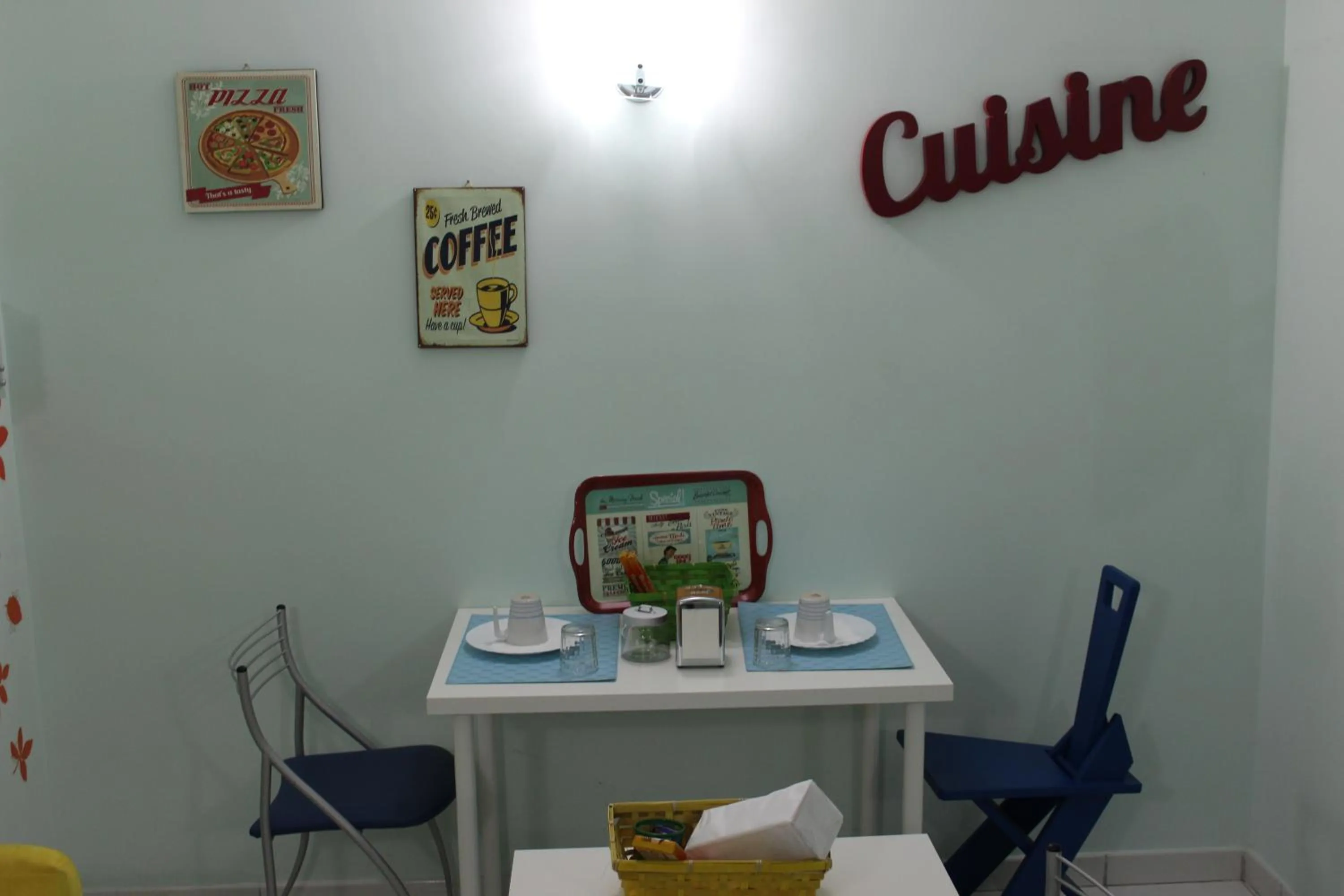 Communal kitchen in Viaggio a Napoli B&B