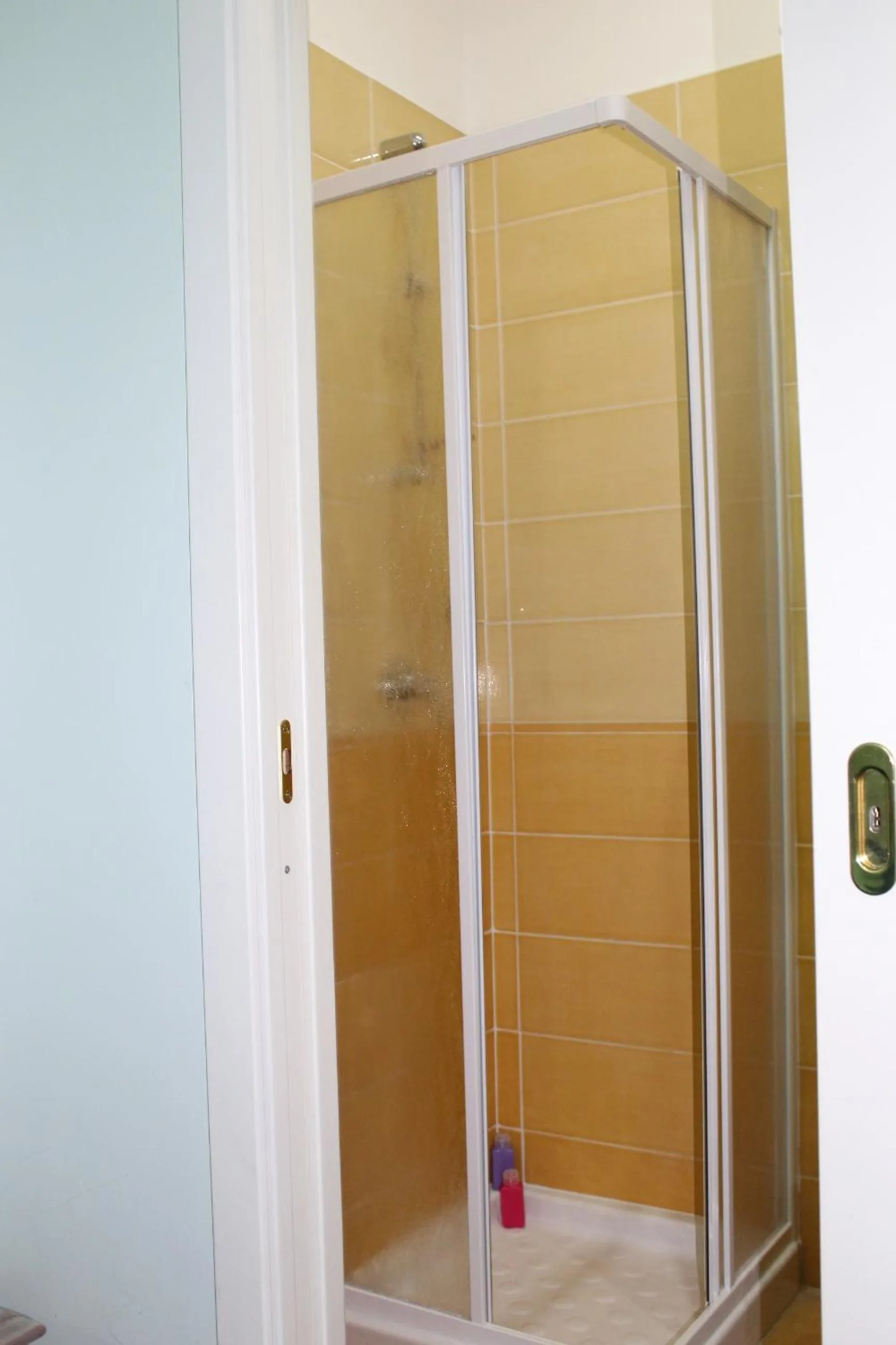 Bathroom in Viaggio a Napoli B&B