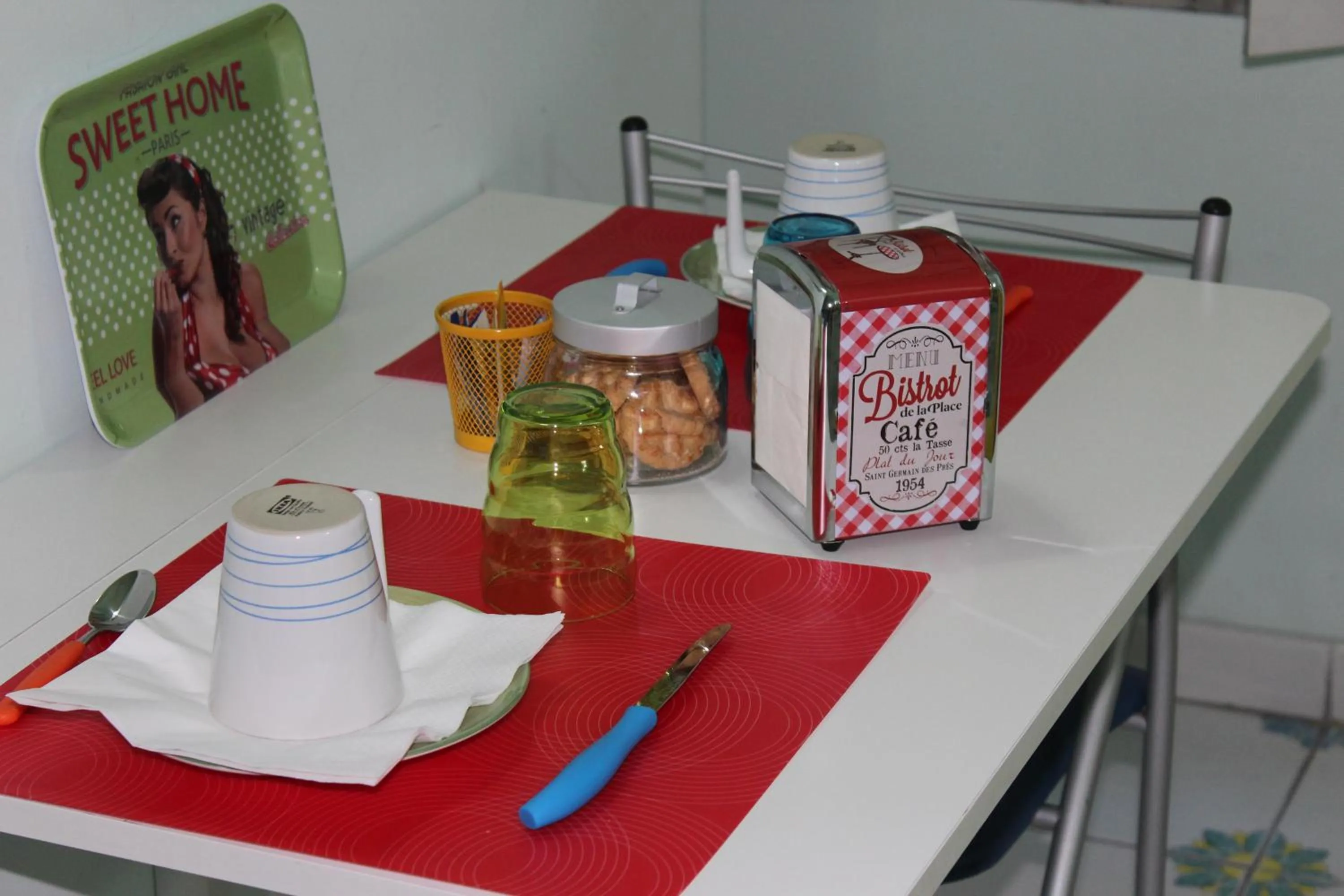 Communal kitchen in Viaggio a Napoli B&B