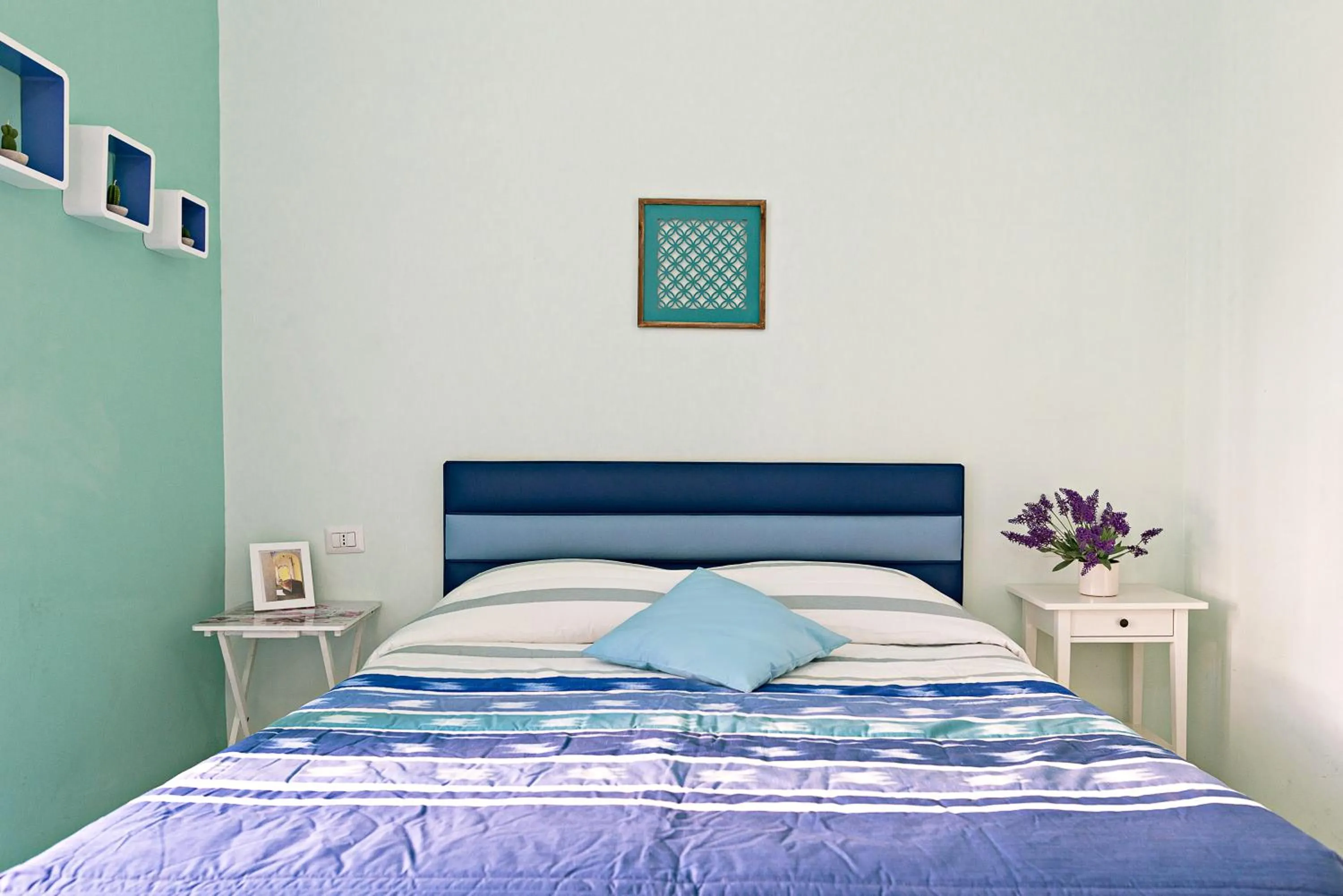 Bedroom, Bed in Viaggio a Napoli B&B