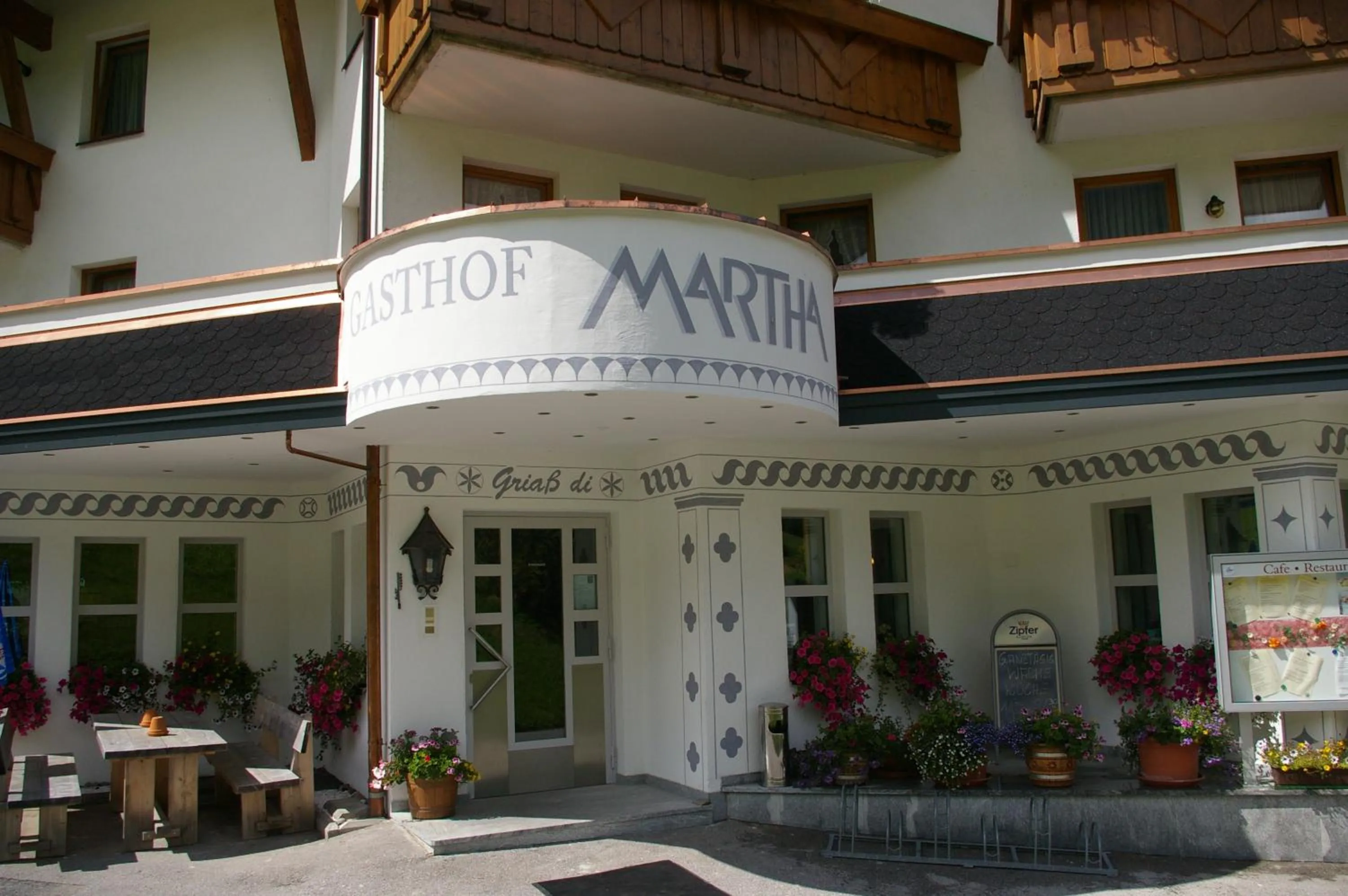 Facade/entrance in Gasthof Martha
