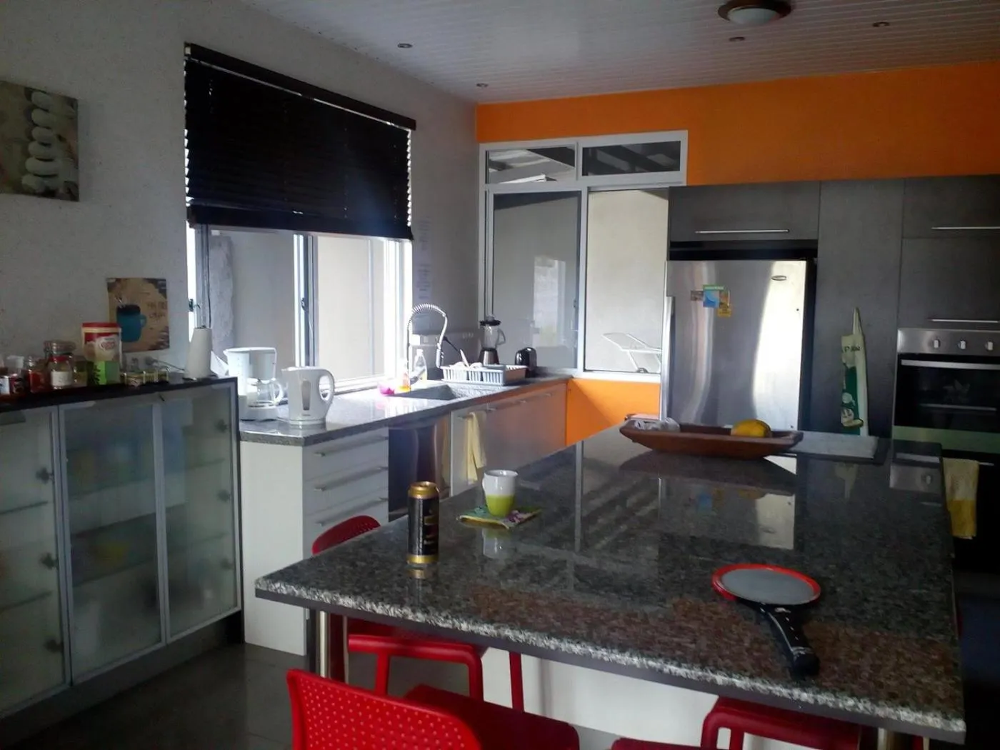 Dining area in City Home Tahiti