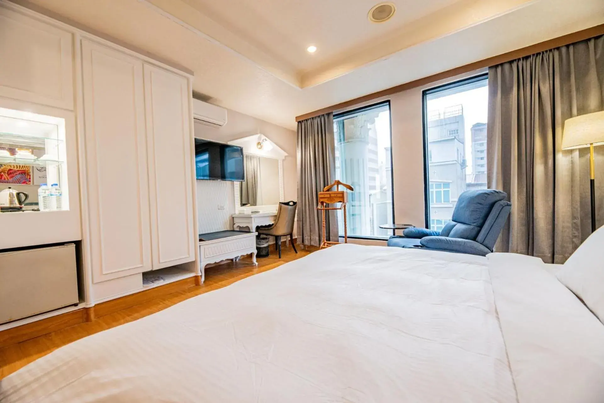 Deluxe King Room in Wenpin Hotel - Pier 2 Deluxe King Room in Wenpin Hotel - Pier 2