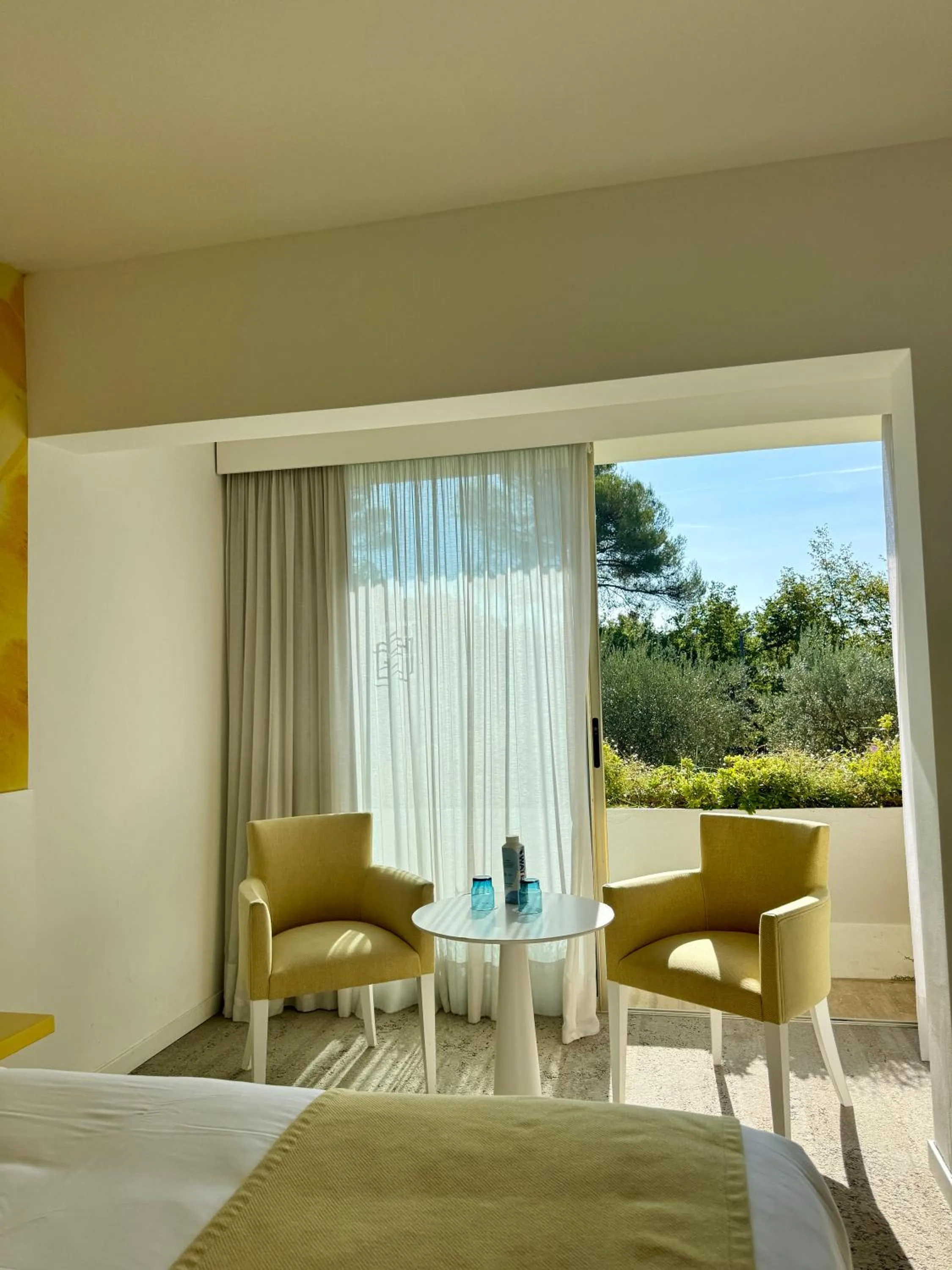 Bedroom, Bed in Hotel Restaurant La Vague de Saint Paul