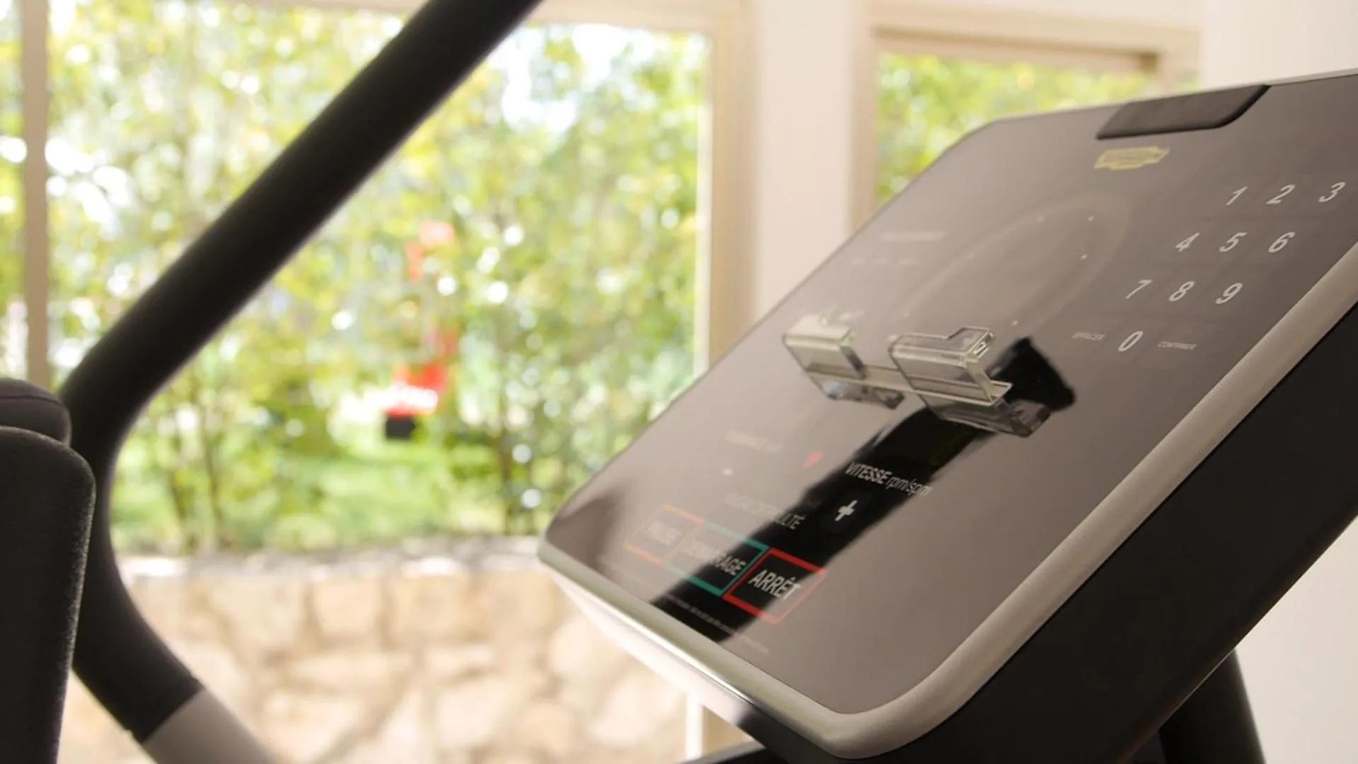 Fitness centre/facilities in Hotel Restaurant La Vague de Saint Paul