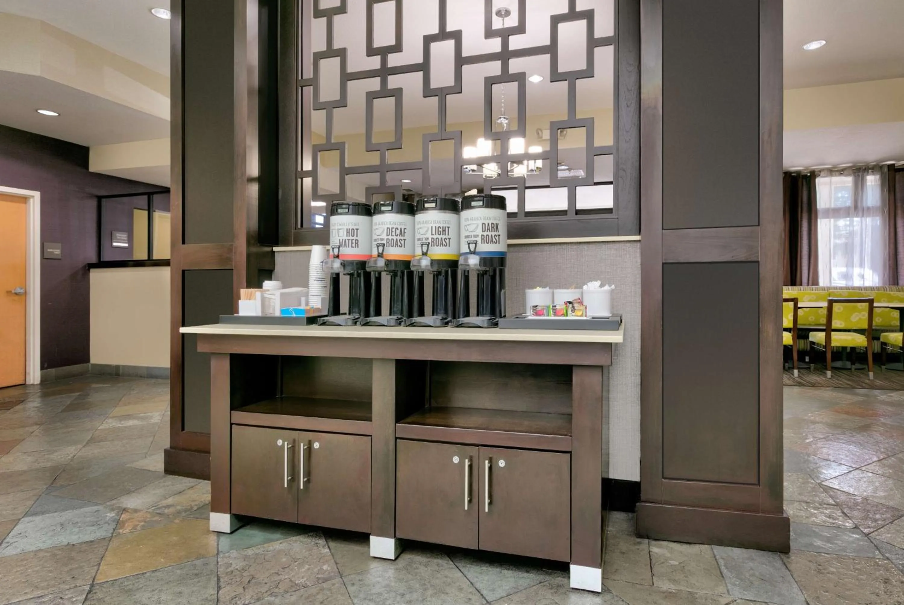 Lobby or reception in Hampton Inn Santa Cruz