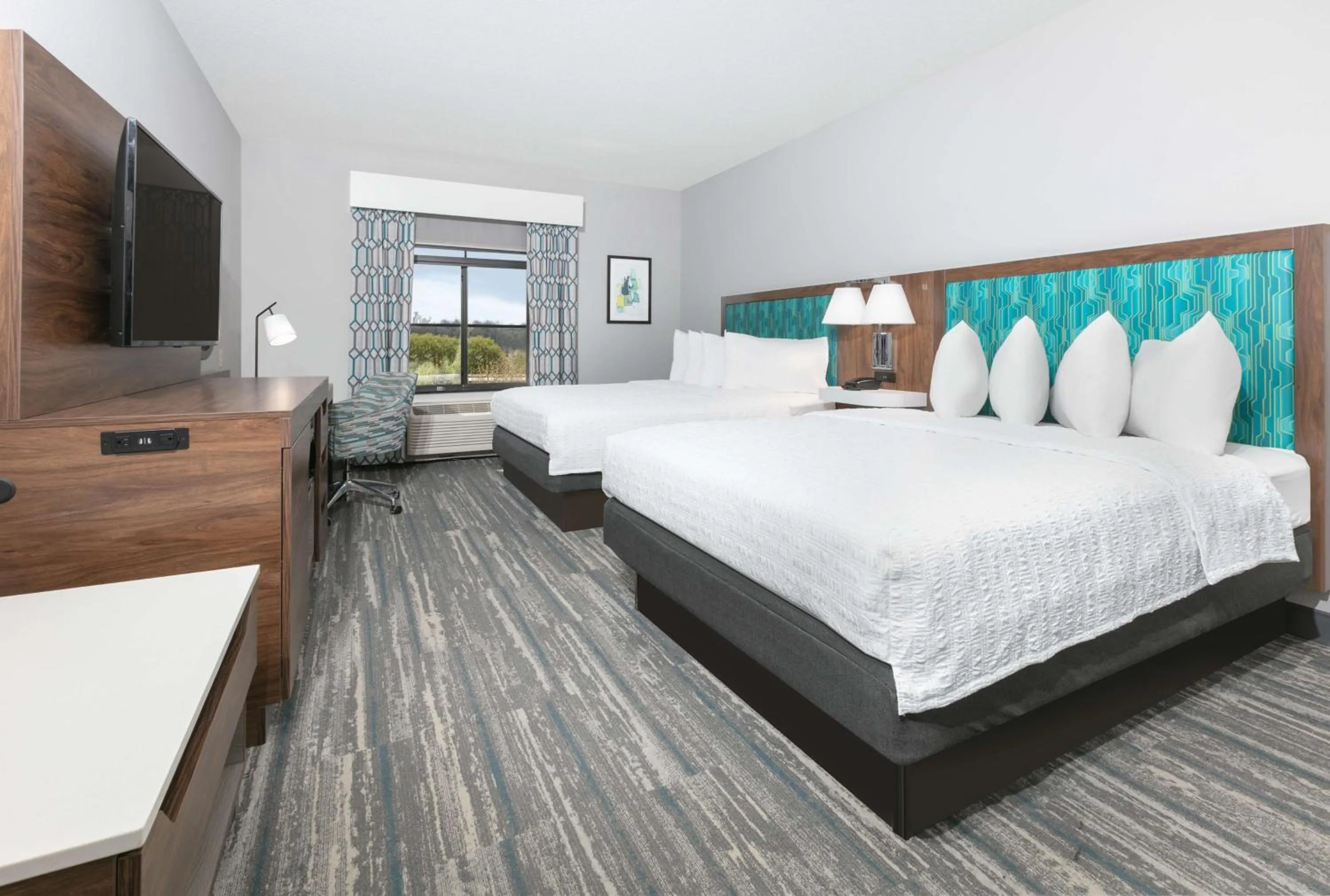 Bed in Hampton Inn Santa Cruz