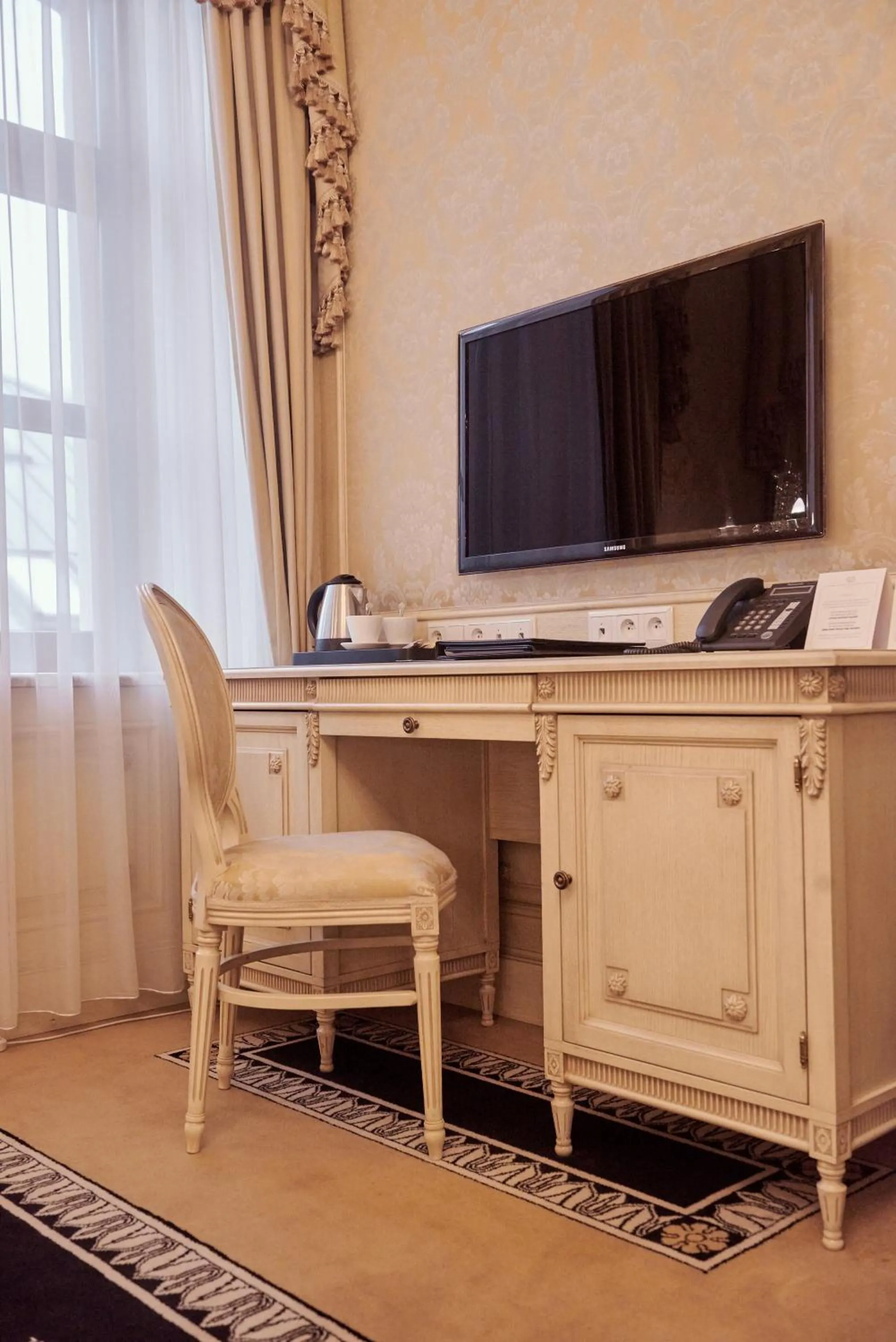 Communal lounge/ TV room in Hotel Koronny