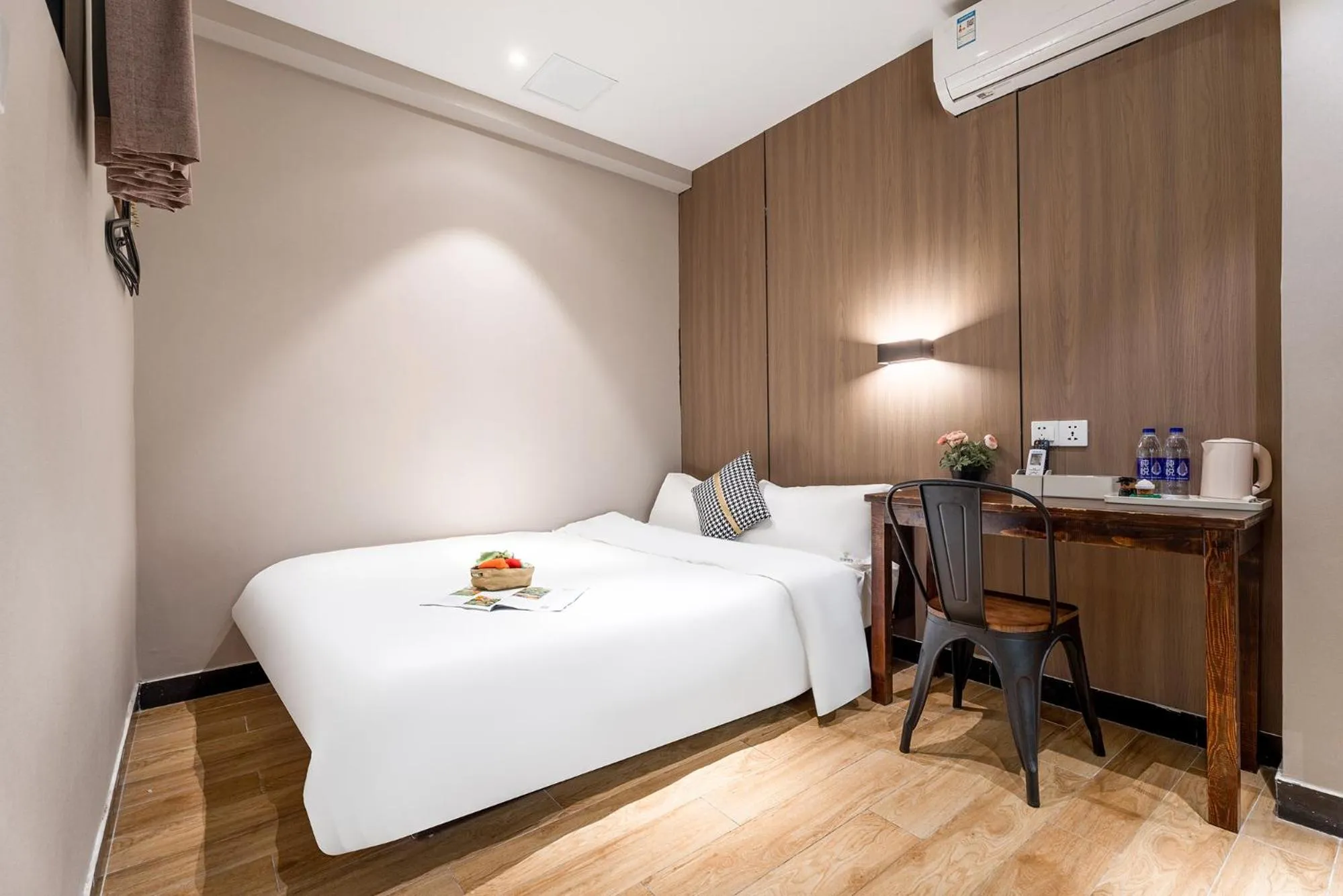 Bed in Meego Yes Hotel