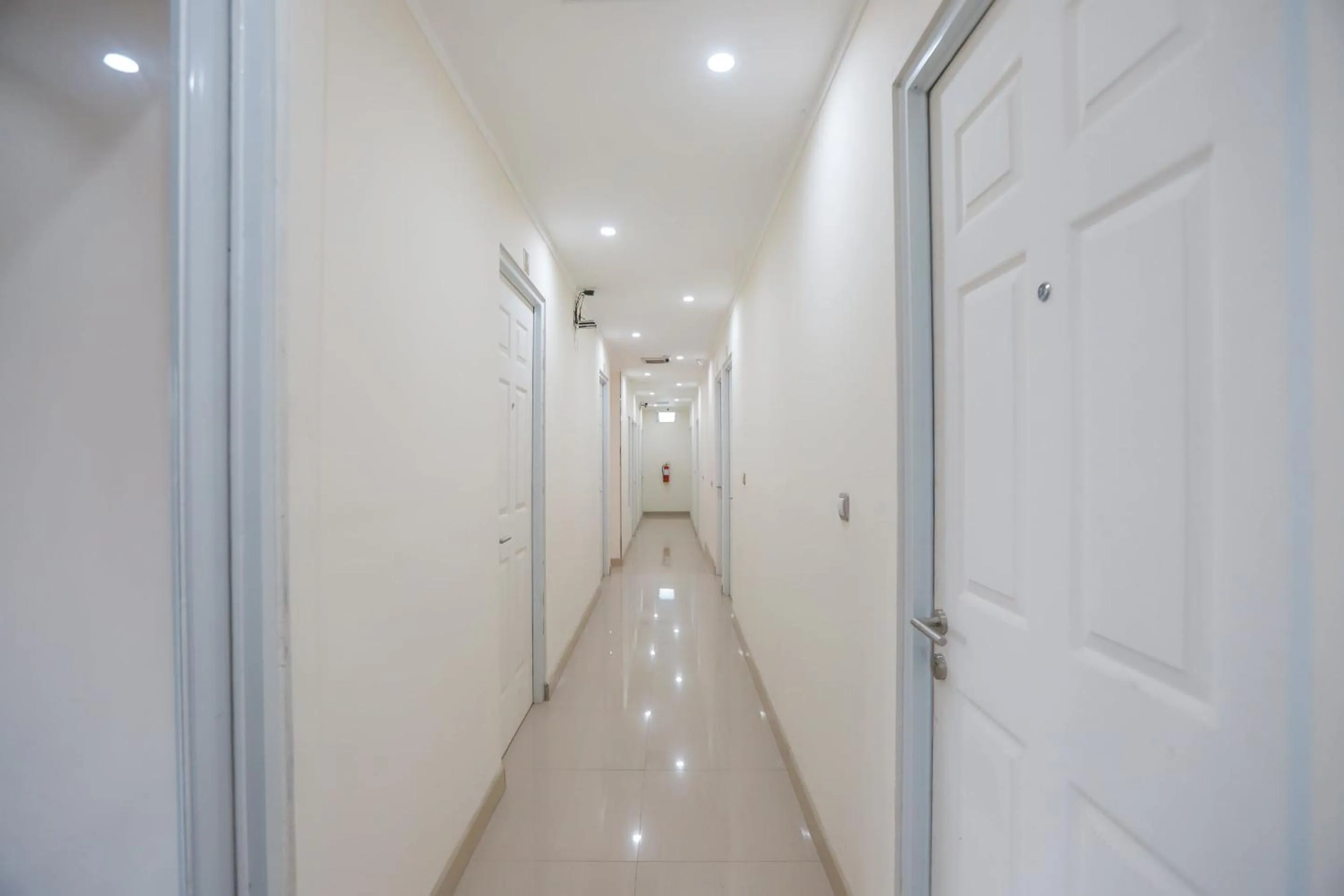 Lobby or reception in Hotel O Alfa Guest House