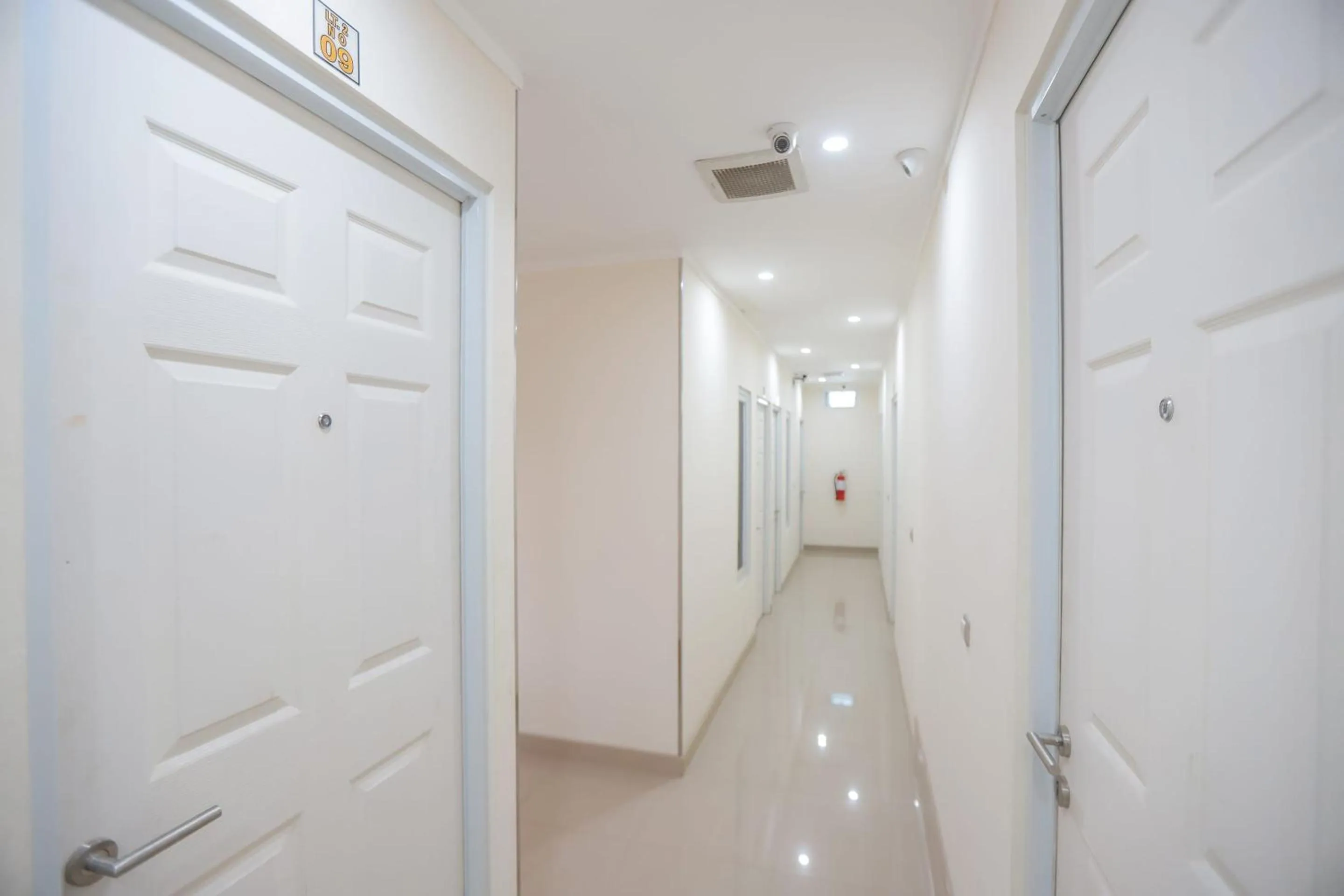 Lobby or reception in Hotel O Alfa Guest House