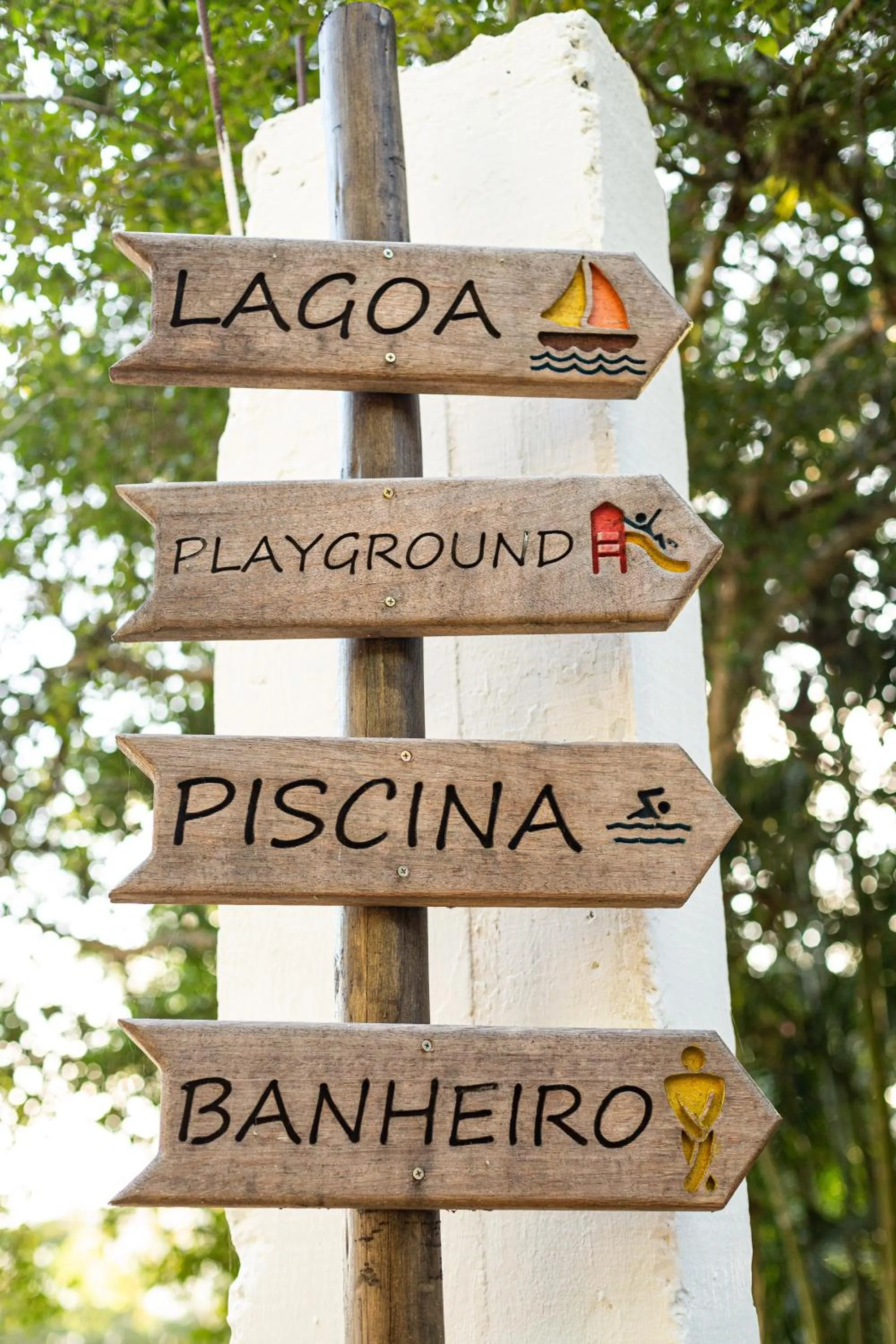 Property logo or sign in Pousada Cabanas da Praia Mole