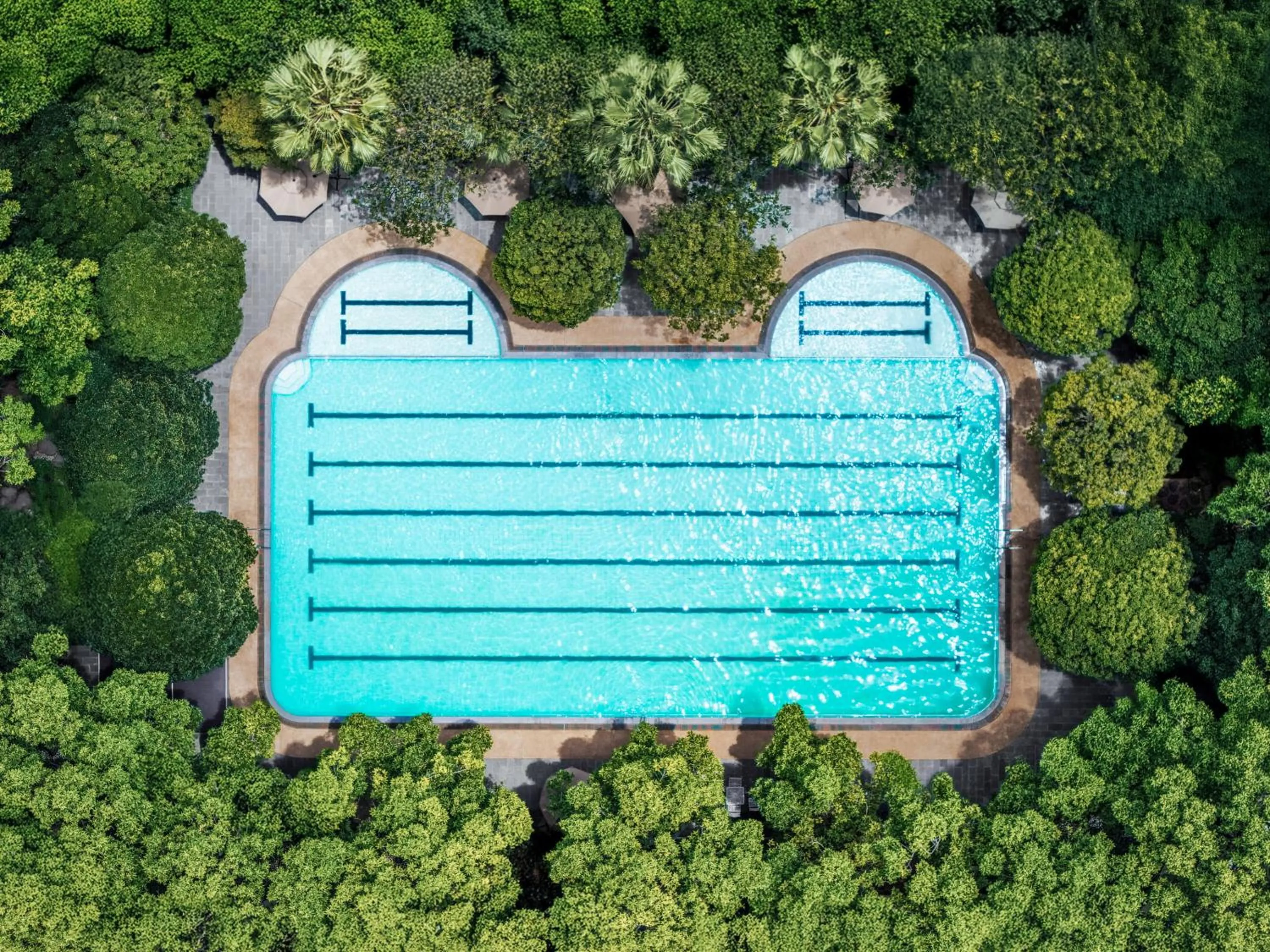 Swimming pool in Yun'an Huidu Hotel