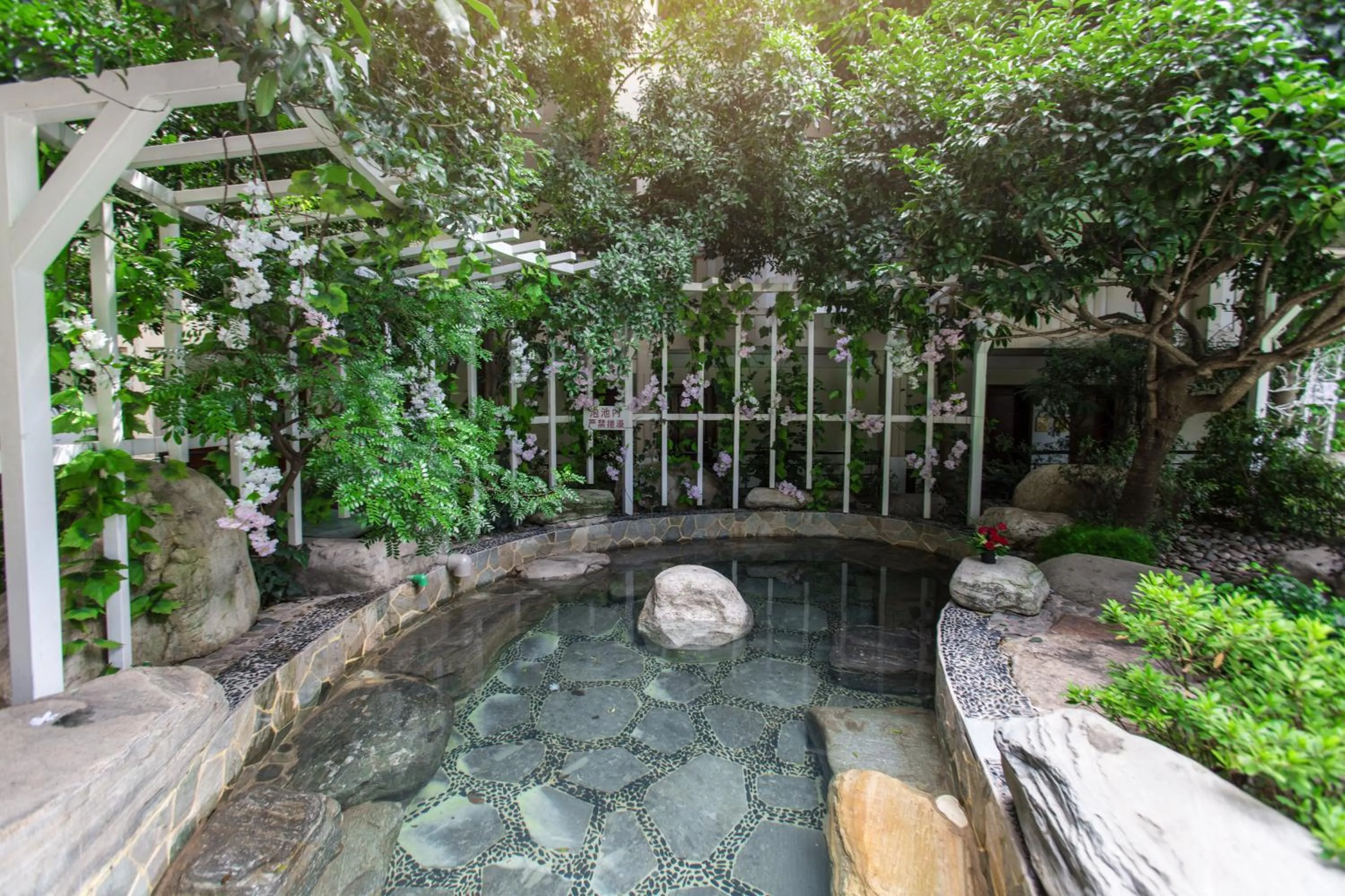 Property building in Yun'an Huidu Hotel