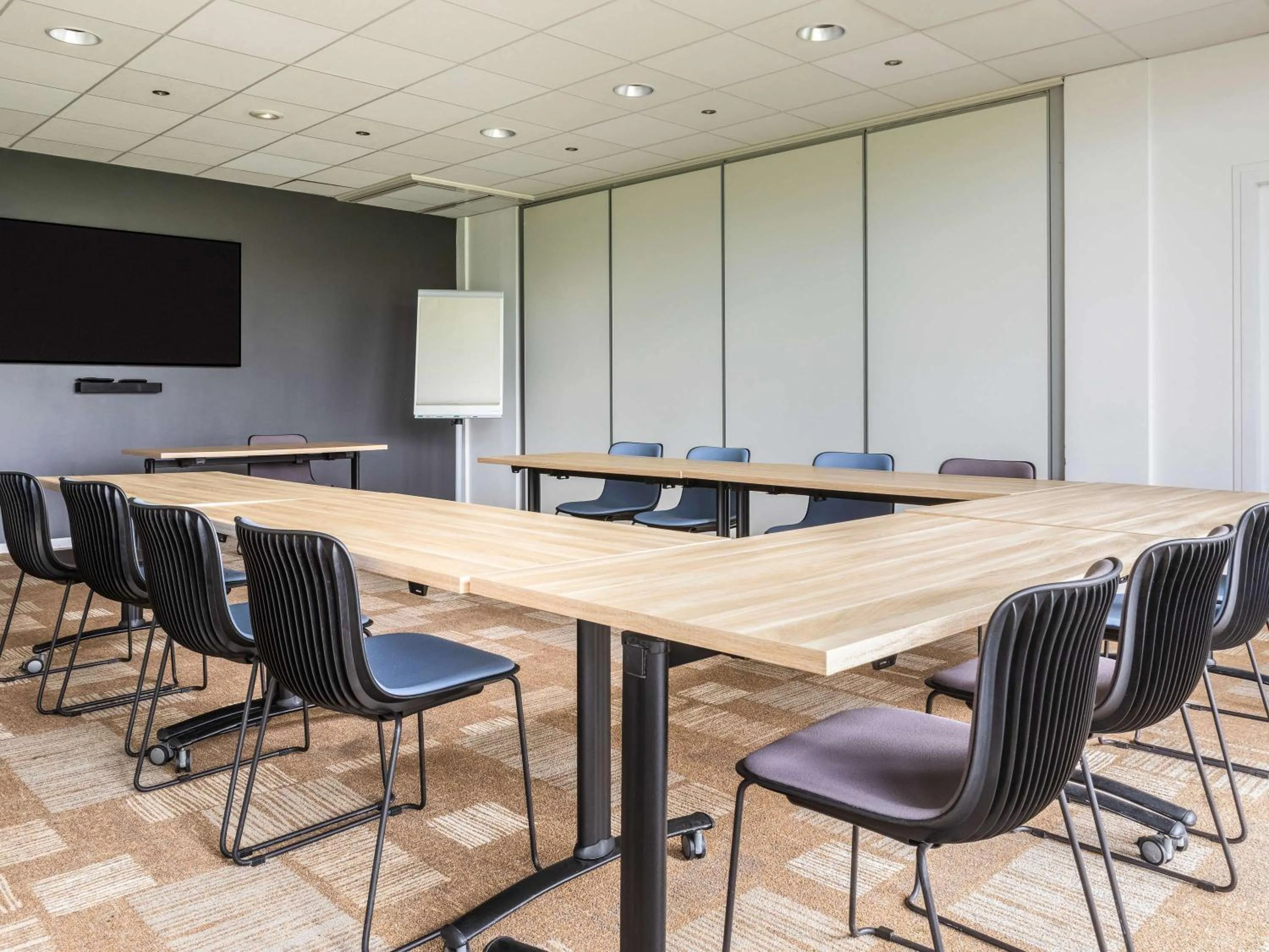 Meeting/conference room in ibis Gonesse Le Bourget