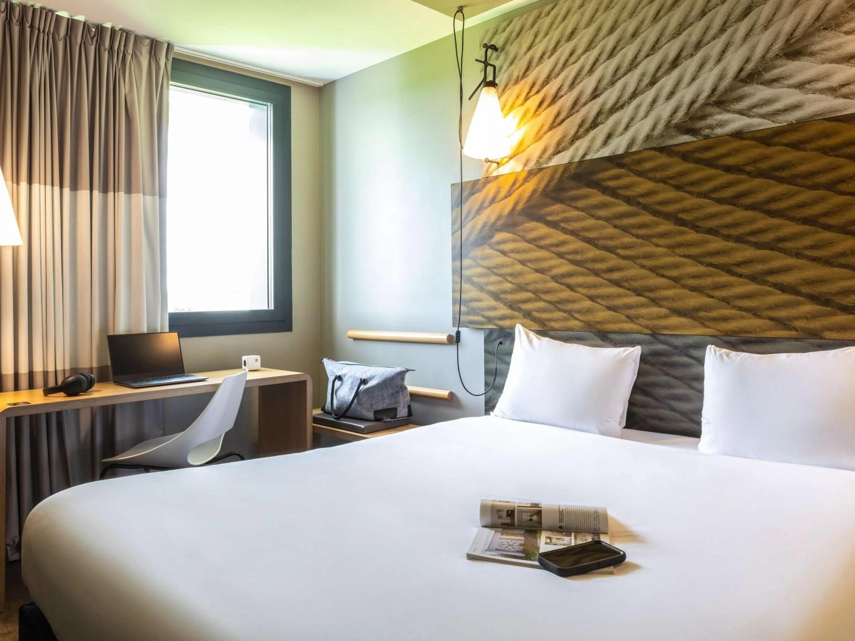 Bedroom, Bed in ibis Gonesse Le Bourget