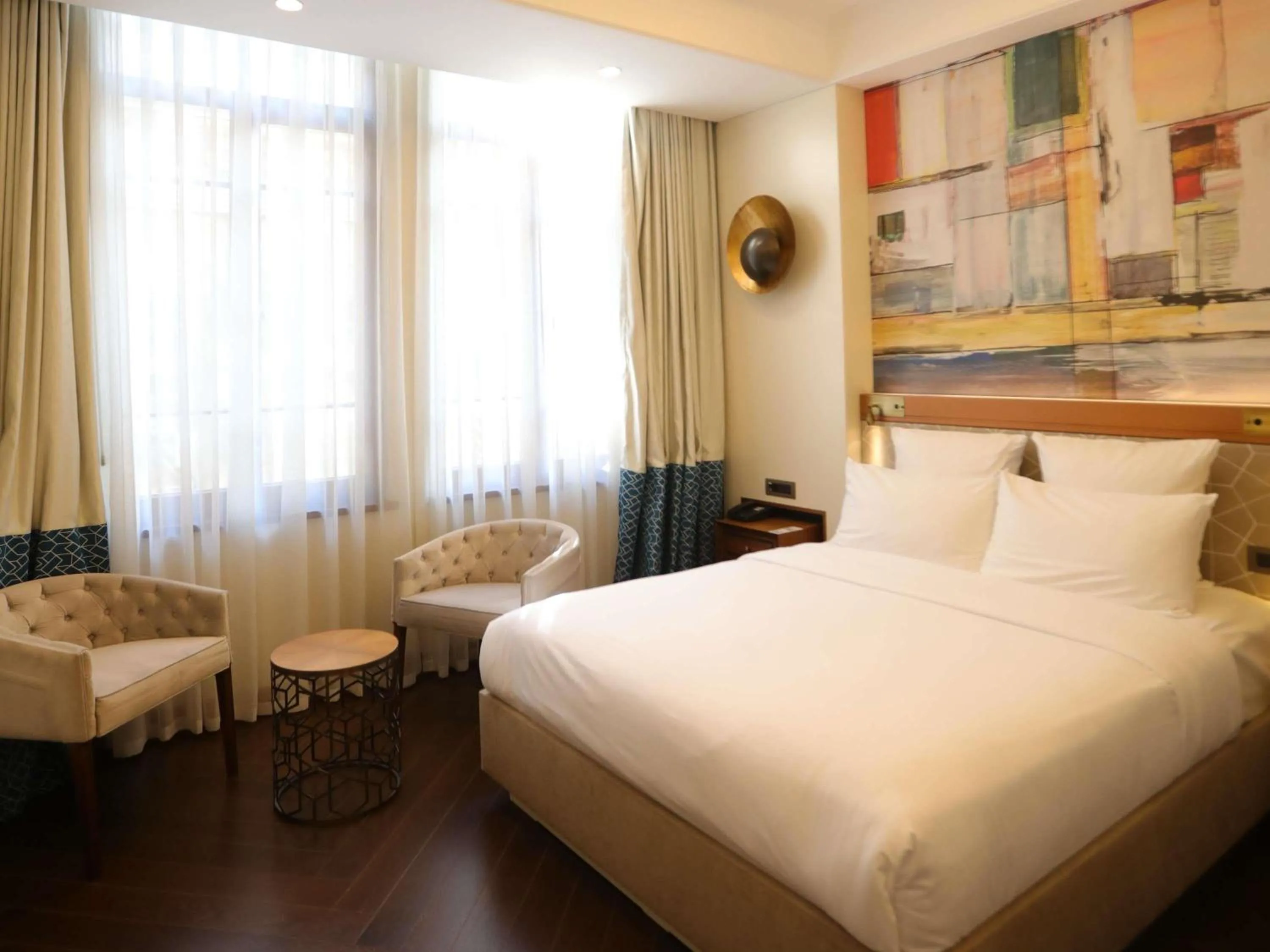 Bedroom, Bed in Mercure Istanbul Sirkeci