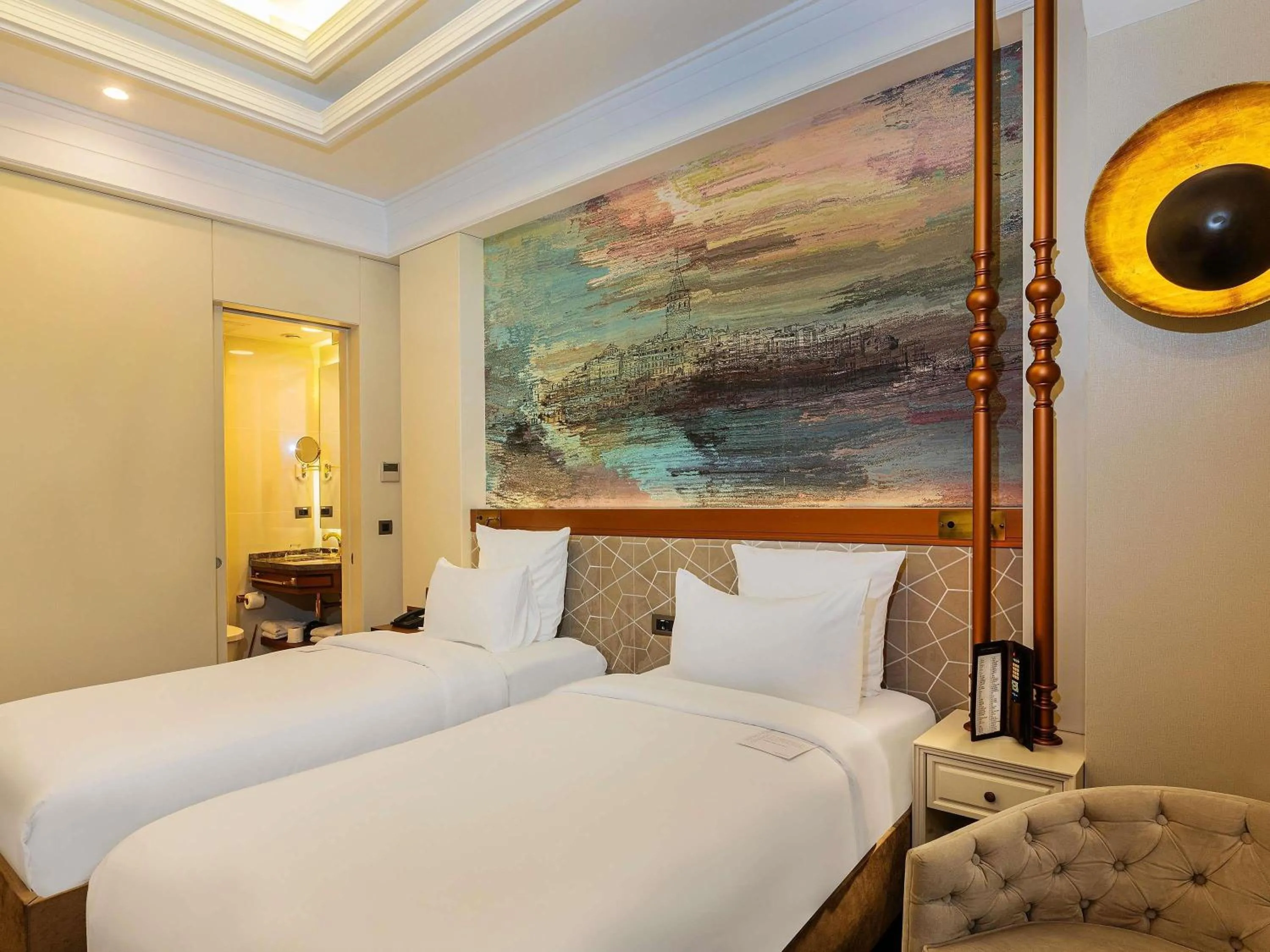 Bedroom, Bed in Mercure Istanbul Sirkeci