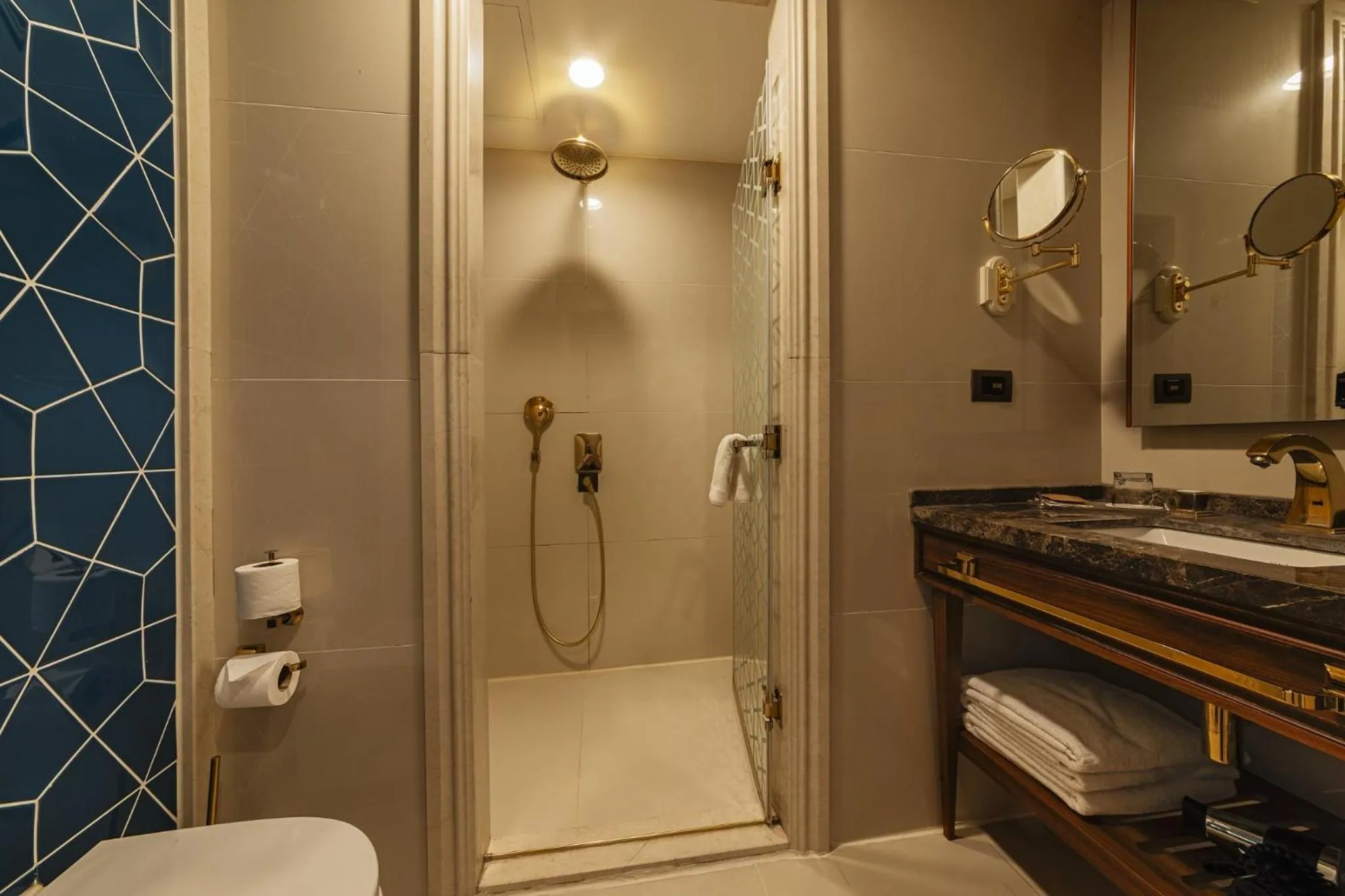 Bathroom in Mercure Istanbul Sirkeci