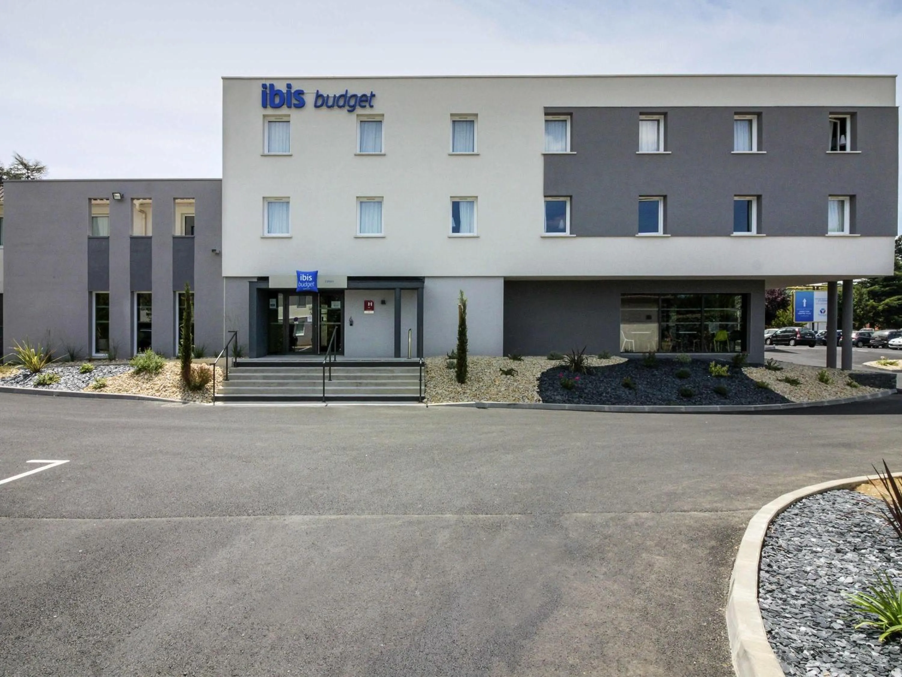 Property building in ibis budget Cahors