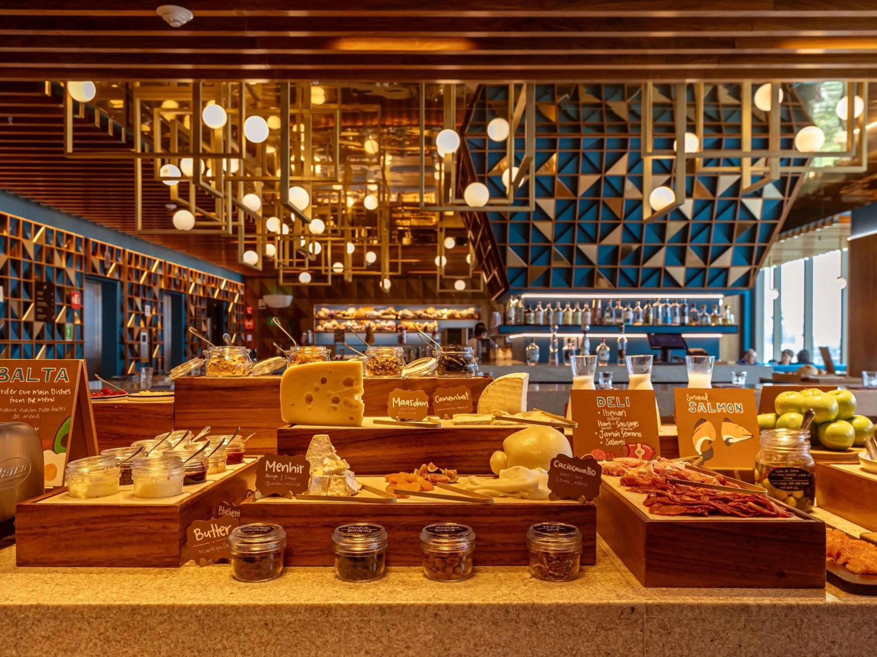 Restaurant/places to eat in Sofitel Mexico City Reforma