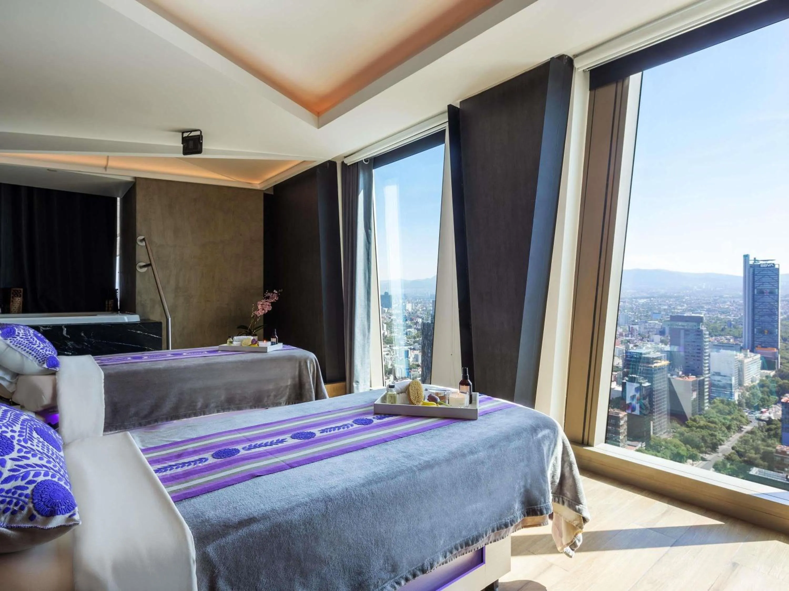 Property building, Bed in Sofitel Mexico City Reforma