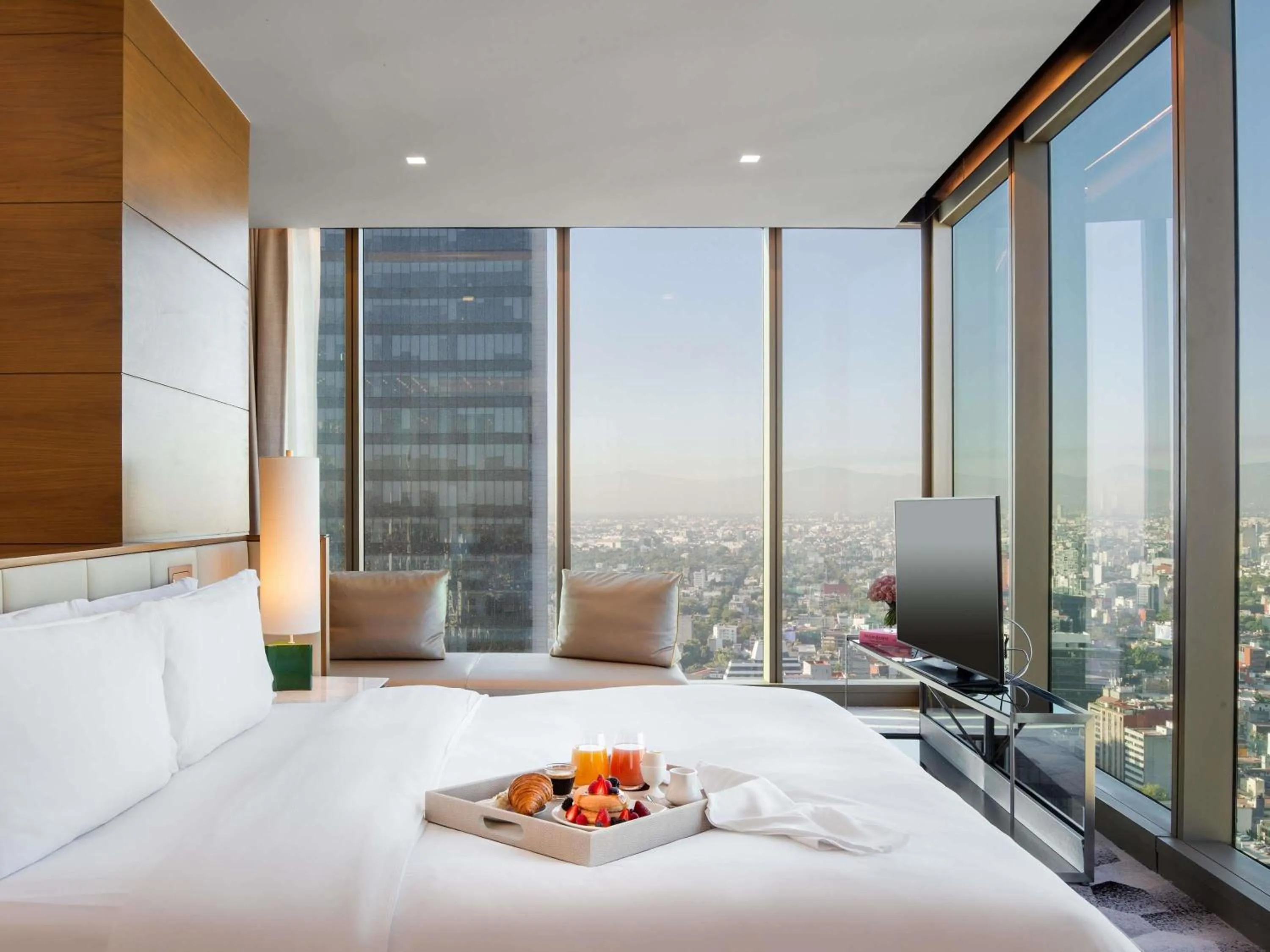 Photo of the whole room, Bed in Sofitel Mexico City Reforma