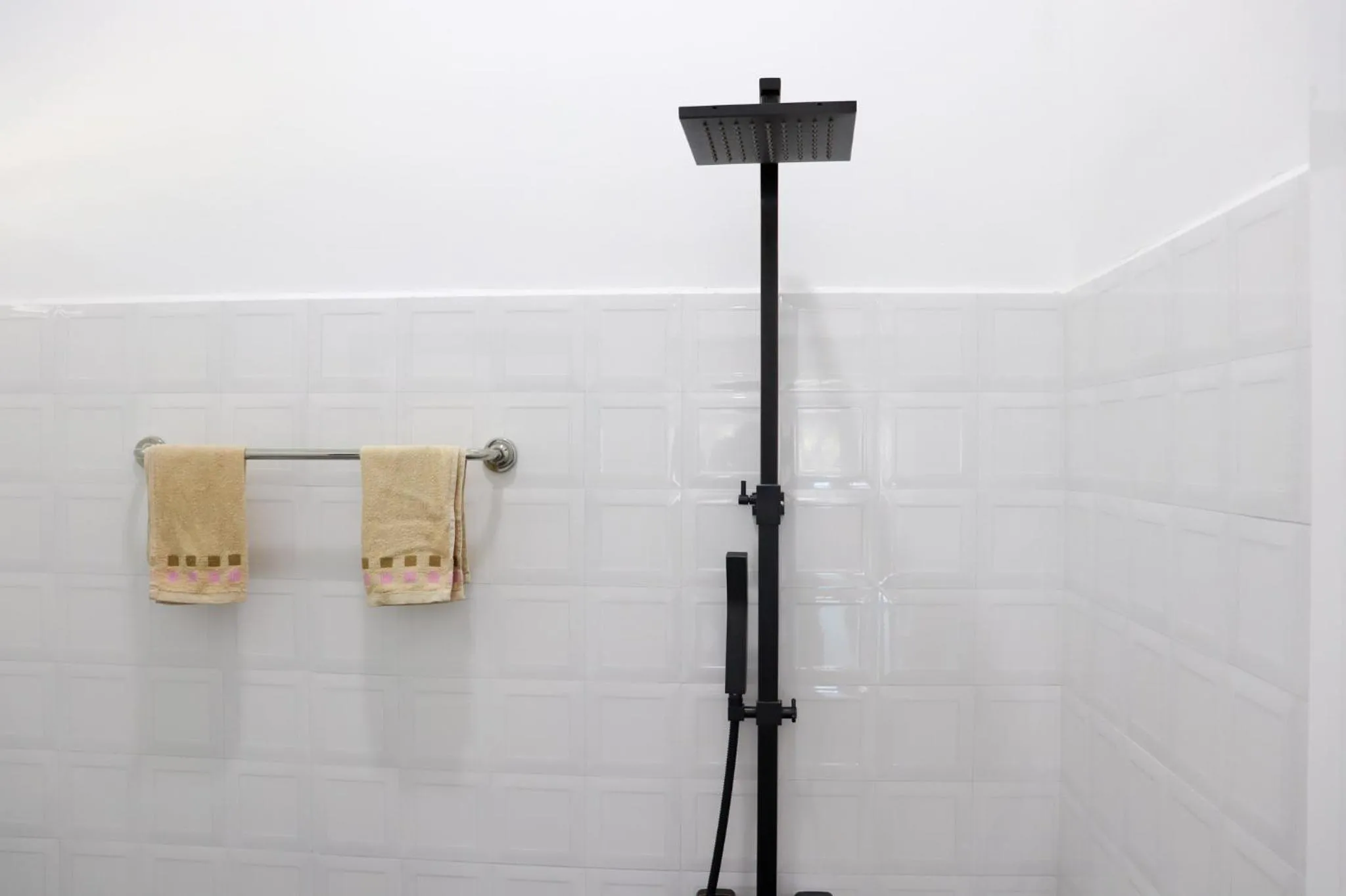 Shower in Sakura Calm Rest
