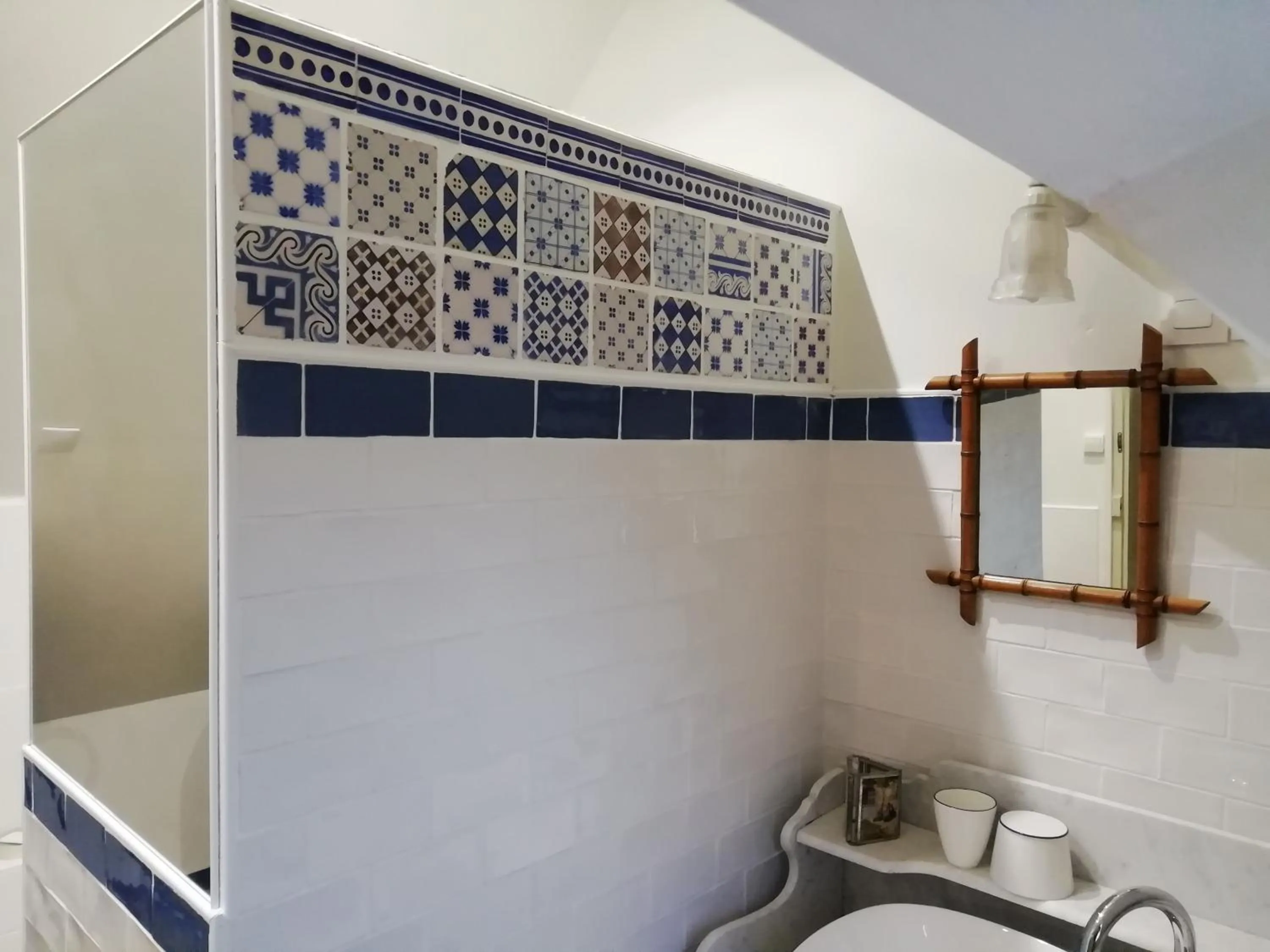 Bathroom in La "charcuterie" GREBER