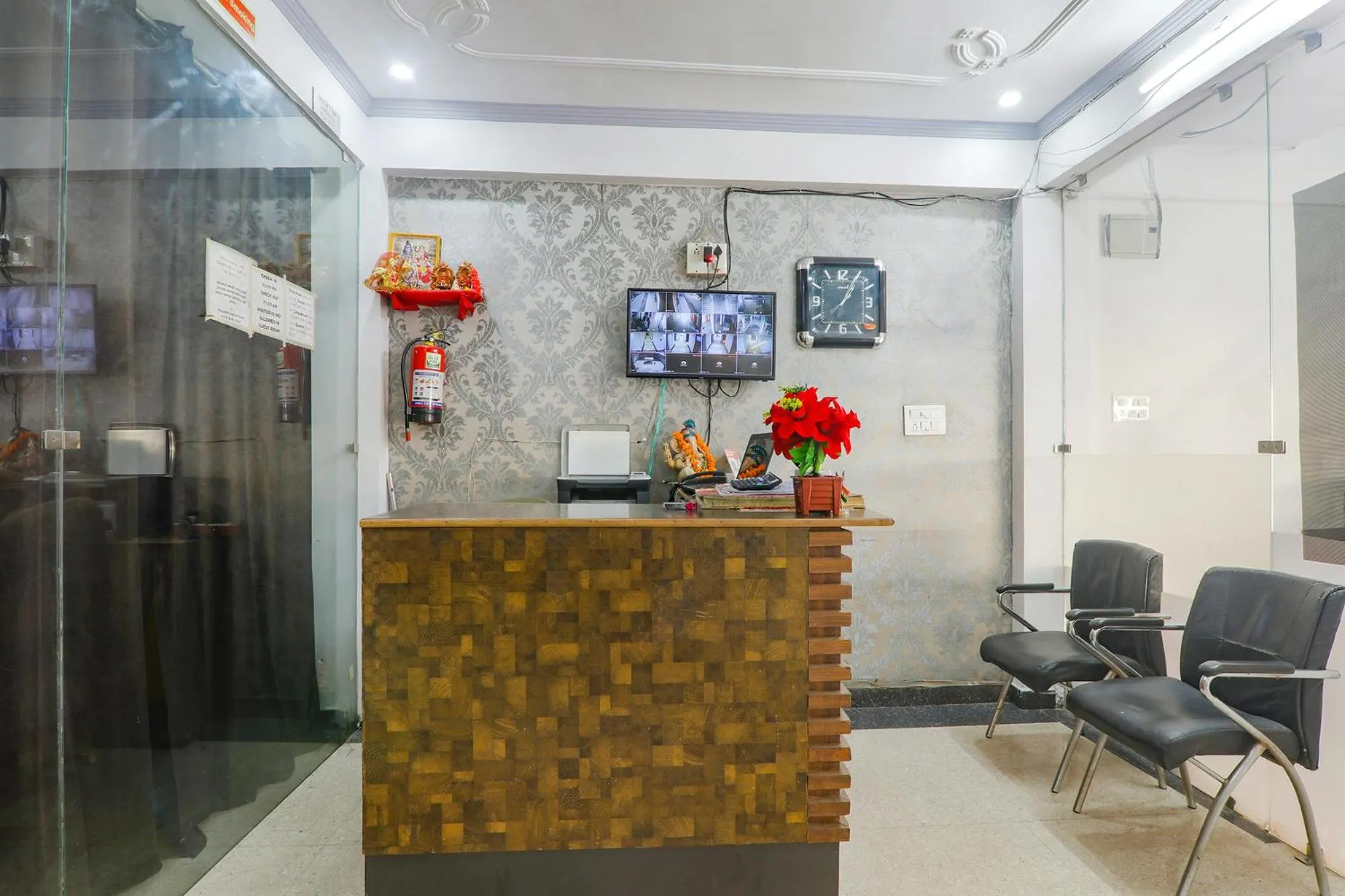 Lobby or reception in FabHotel Triveni