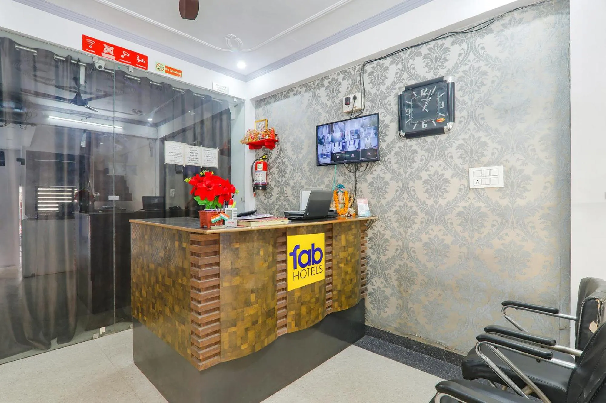 Lobby or reception in FabHotel Triveni