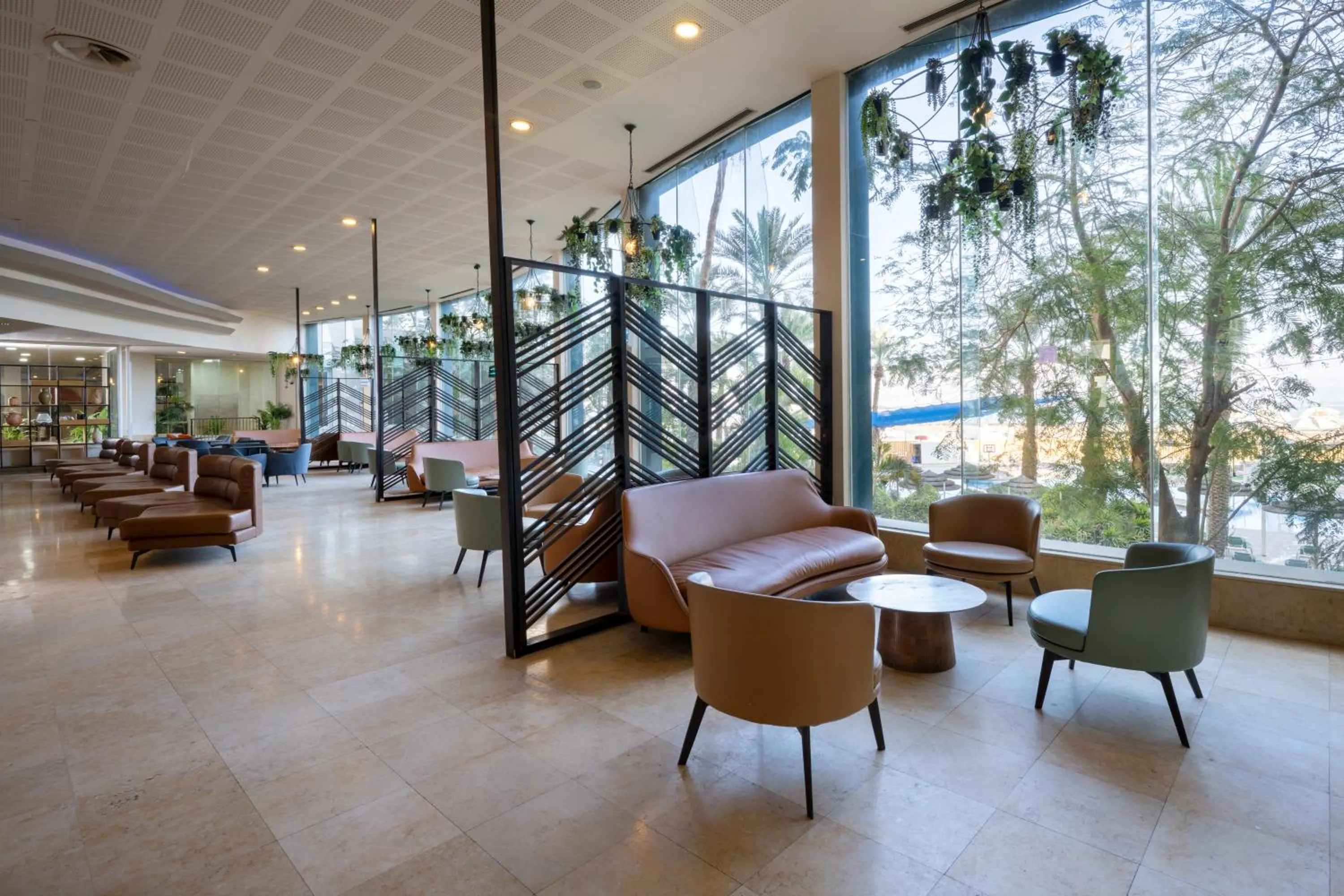 Seating area in Leonardo Club Hotel Dead Sea - All Inclusive