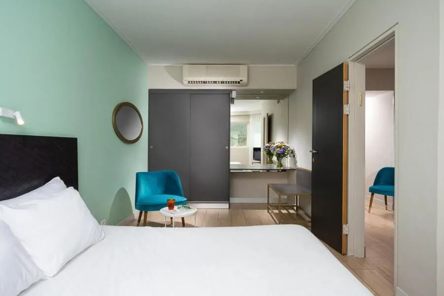 Bedroom, Bed in Leonardo Club Hotel Dead Sea - All Inclusive